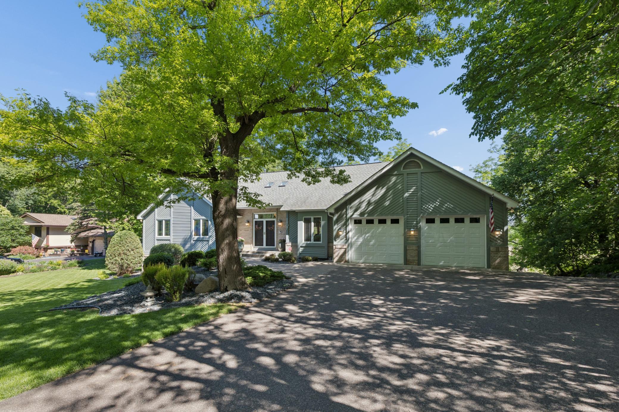 View of Residential at 1807 Timberline Trail, Minnetonka MN 55305, Minnetonka (2 of 48) - Mike Wilen | Minnesota Team Real Estate