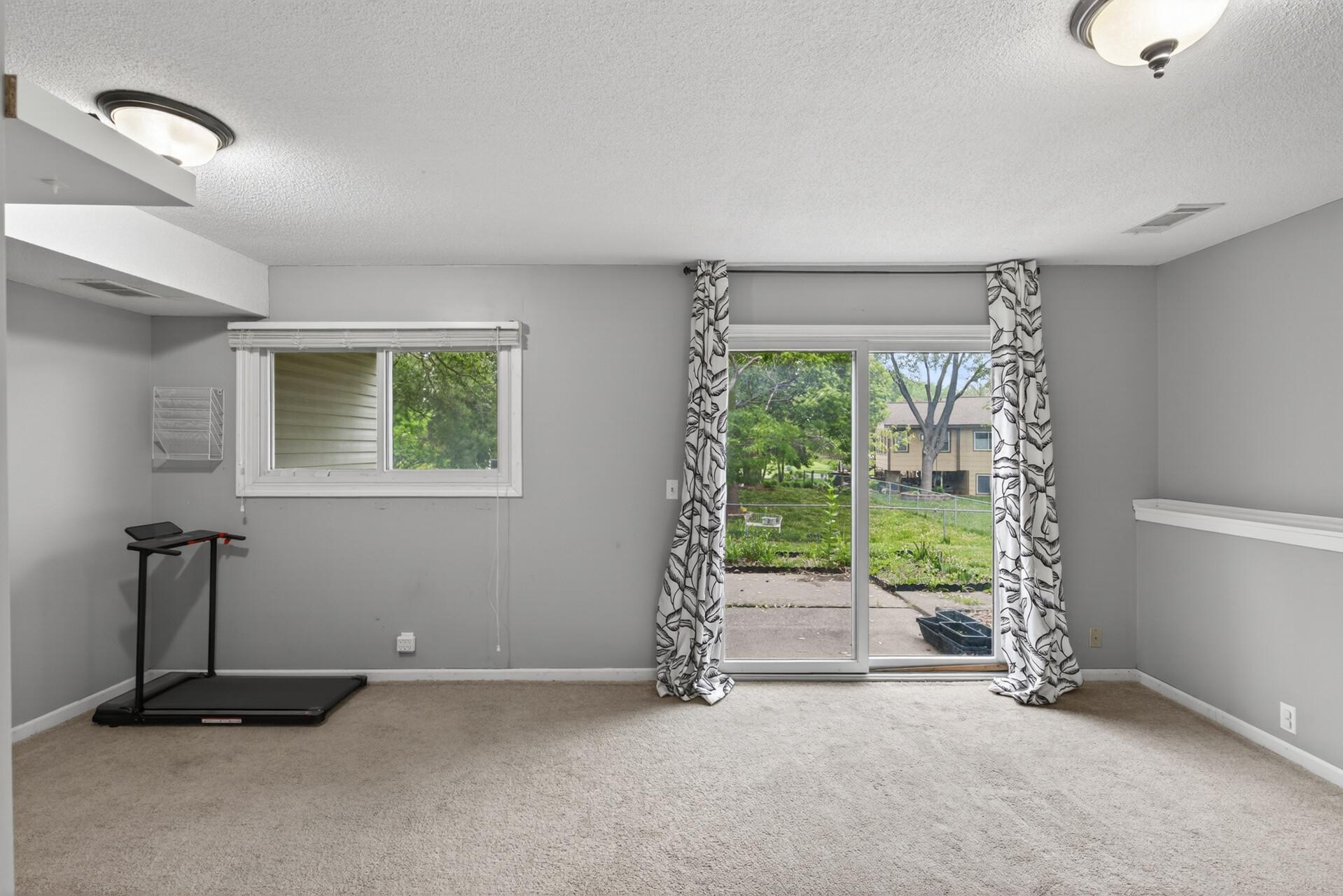 View of Residential at 841 Evergreen Circle, Burnsville MN 55337, Burnsville (17 of 29) - Mike Wilen | Minnesota Team Real Estate