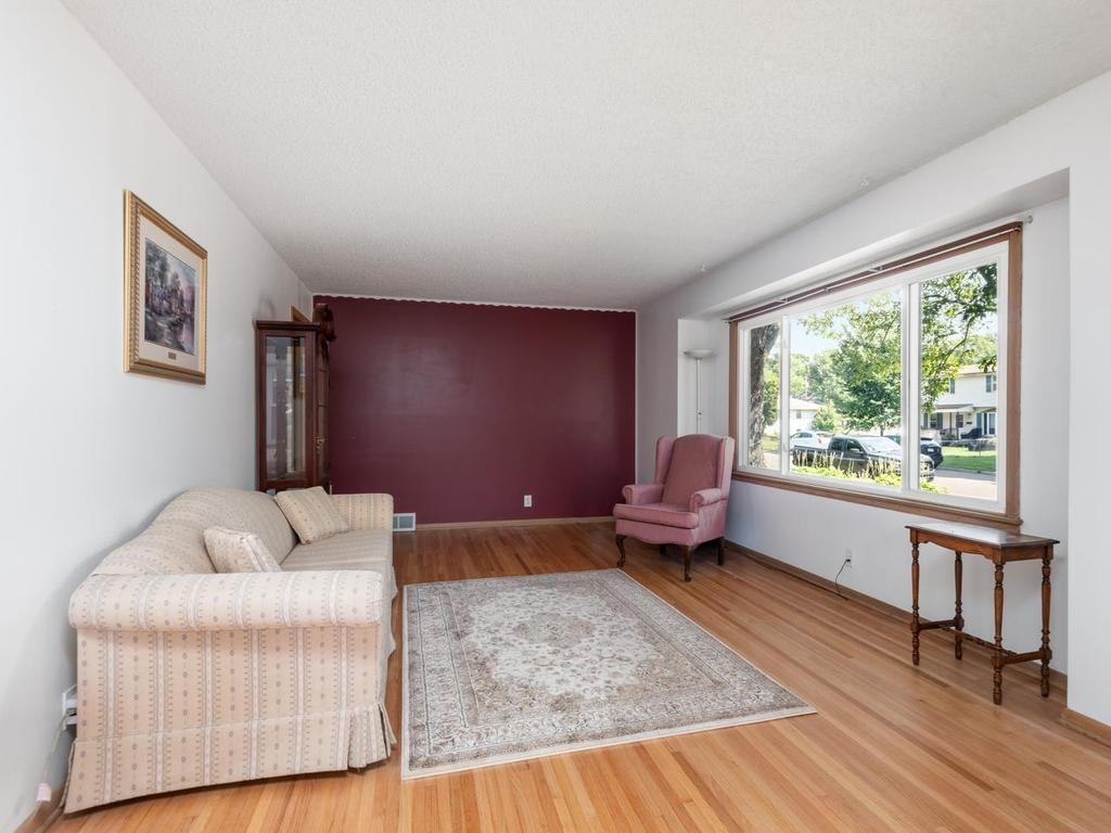 View of Residential at 6708 Sheridan Avenue, Richfield MN 55423, Richfield (12 of 27) - Mike Wilen | Minnesota Team Real Estate