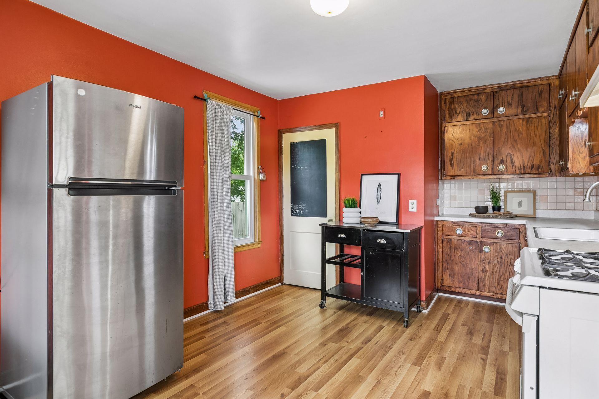View of Residential at 1037 Kent Street, Saint Paul MN 55117, Saint Paul (10 of 23) - Mike Wilen | Minnesota Team Real Estate