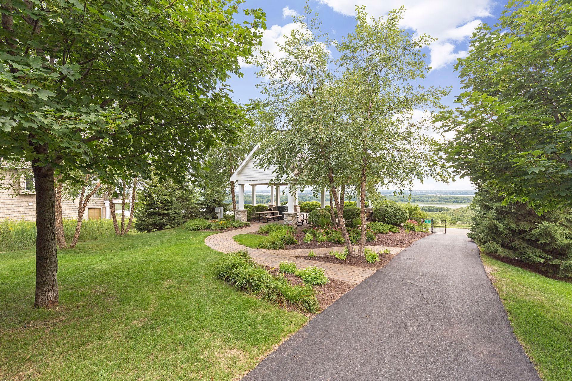 View of Residential at 15549 Lilac Drive, Eden Prairie MN 55347, Eden Prairie (36 of 40) - Mike Wilen | Minnesota Team Real Estate