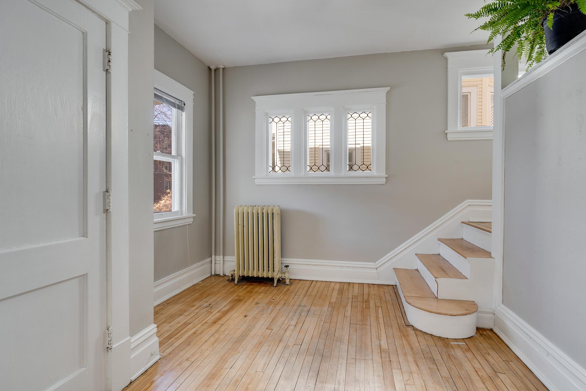 View of Residential Income at 2305 Garfield Avenue, Minneapolis MN 55405, Minneapolis (8 of 52) - Mike Wilen | Minnesota Team Real Estate