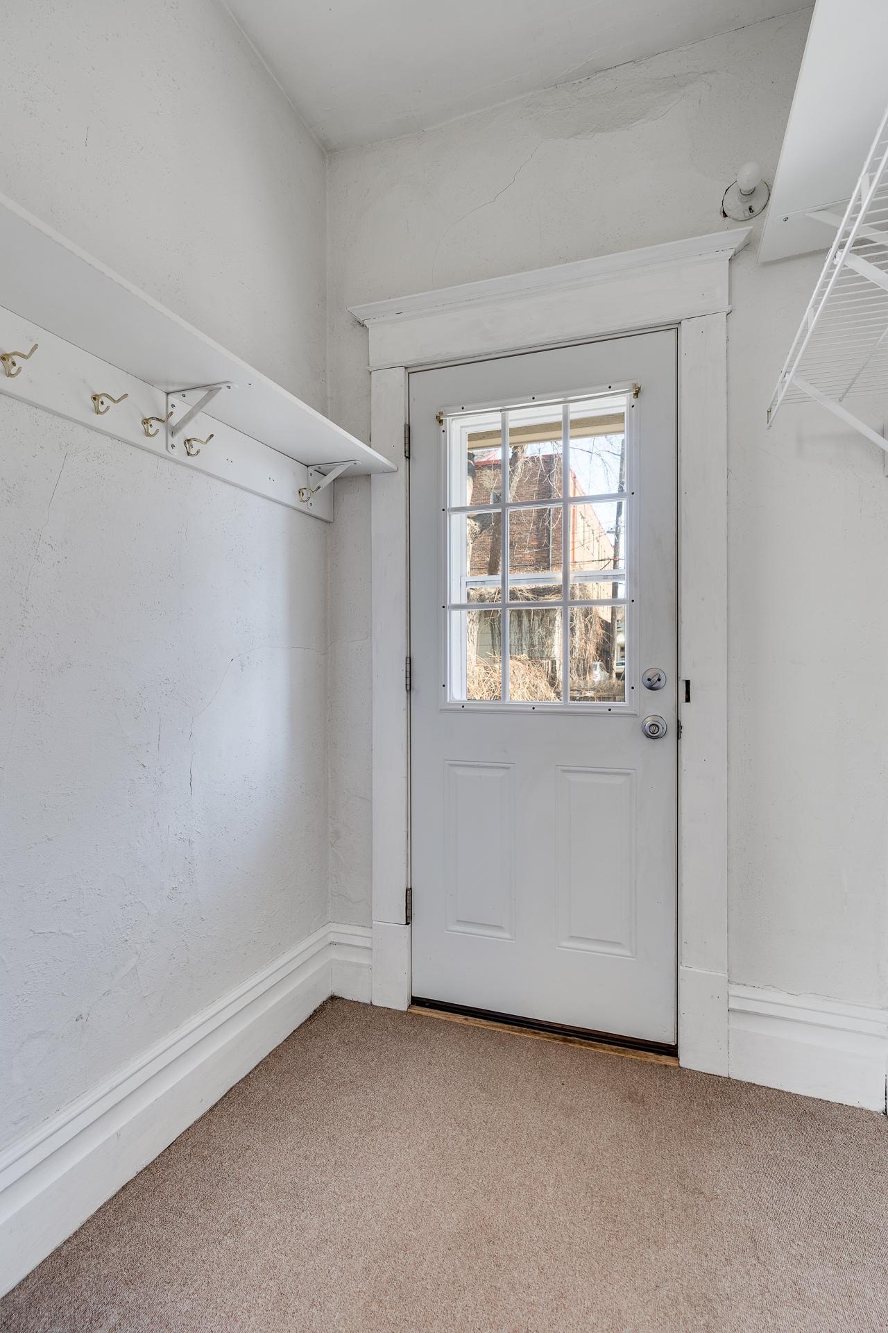 View of Residential Income at 2305 Garfield Avenue, Minneapolis MN 55405, Minneapolis (20 of 52) - Mike Wilen | Minnesota Team Real Estate