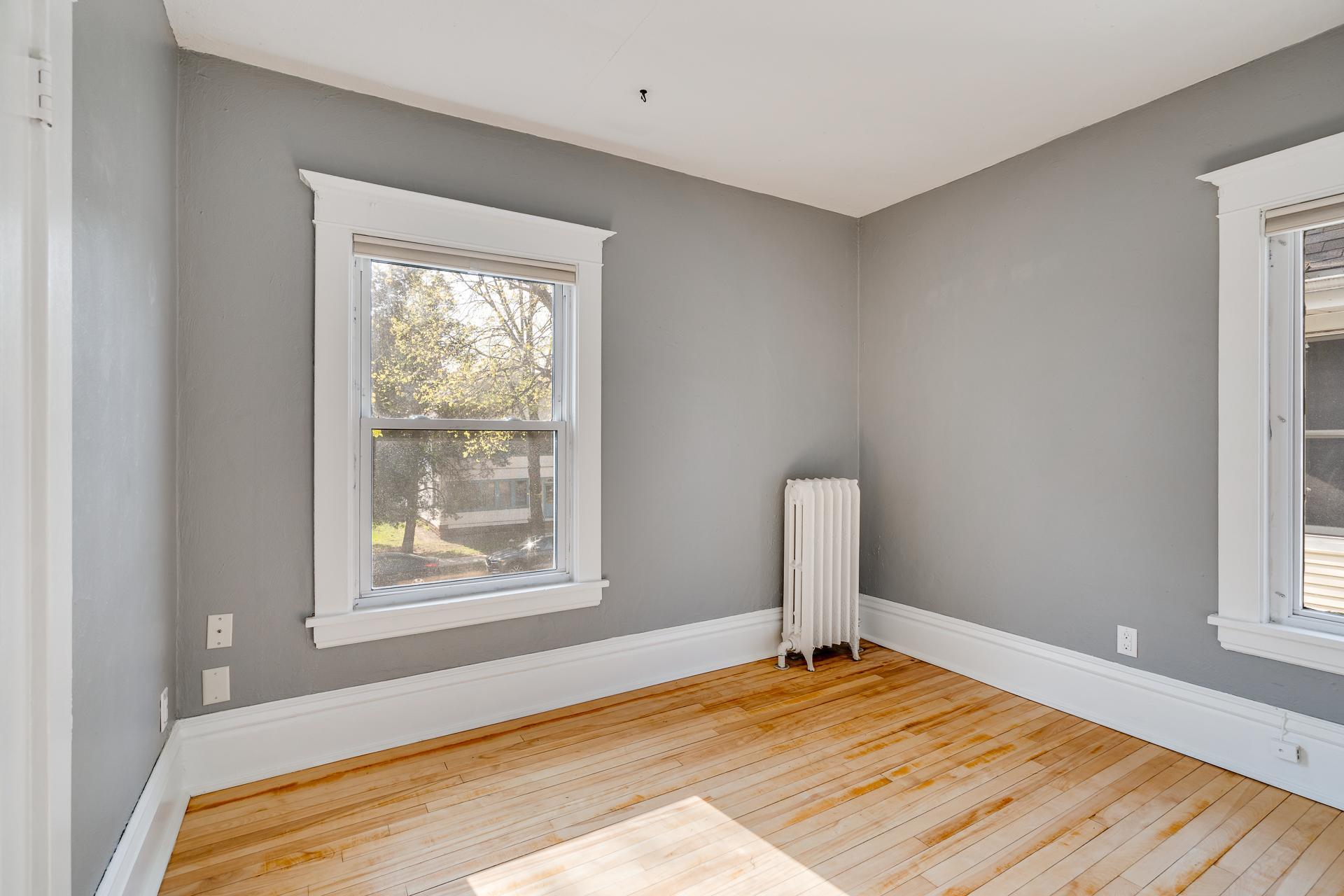View of Residential Income at 2305 Garfield Avenue, Minneapolis MN 55405, Minneapolis (28 of 52) - Mike Wilen | Minnesota Team Real Estate