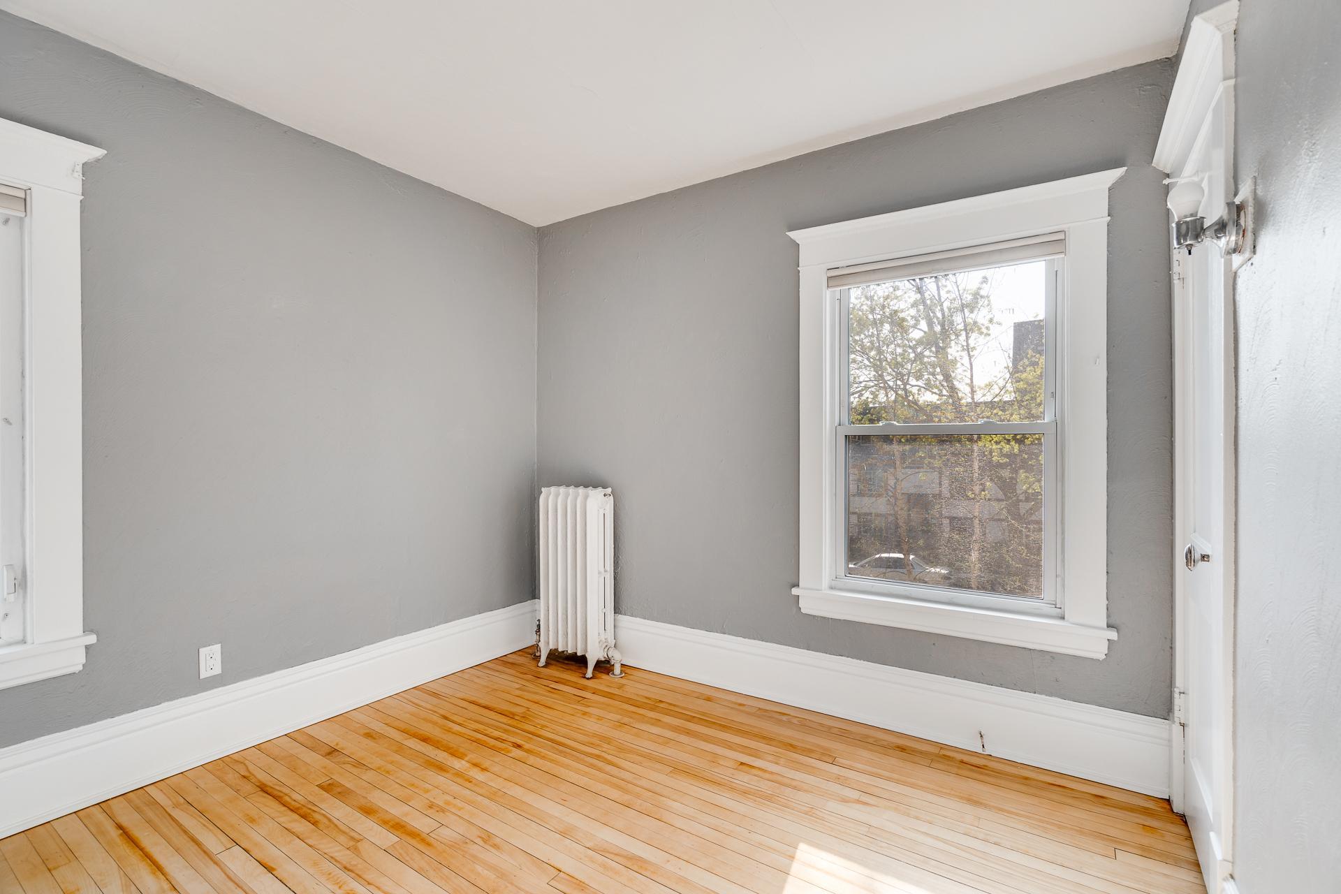 View of Residential Income at 2305 Garfield Avenue, Minneapolis MN 55405, Minneapolis (30 of 52) - Mike Wilen | Minnesota Team Real Estate