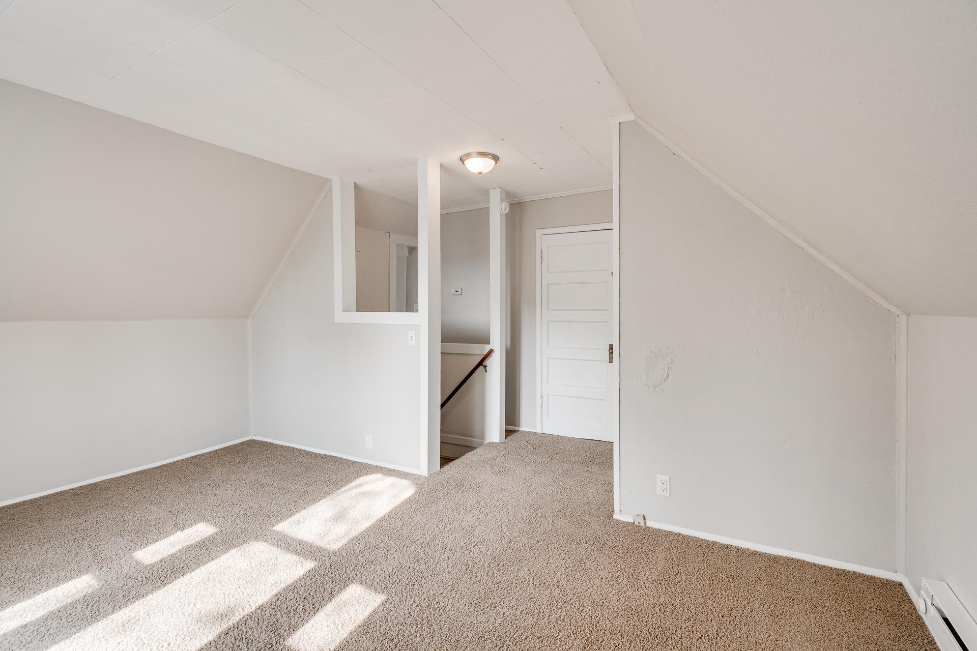 View of Residential Income at 2305 Garfield Avenue, Minneapolis MN 55405, Minneapolis (33 of 52) - Mike Wilen | Minnesota Team Real Estate