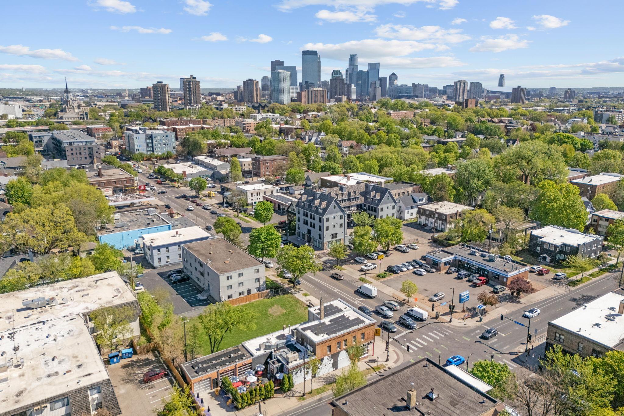 View of Residential Income at 2305 Garfield Avenue, Minneapolis MN 55405, Minneapolis (46 of 52) - Mike Wilen | Minnesota Team Real Estate