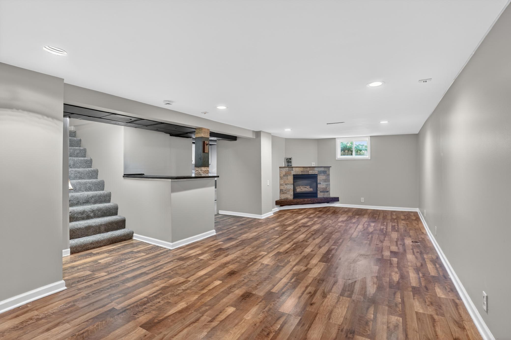View of Residential at 3633 Lowry Avenue, Robbinsdale MN 55422, Robbinsdale (6 of 21) - Mike Wilen | Minnesota Team Real Estate