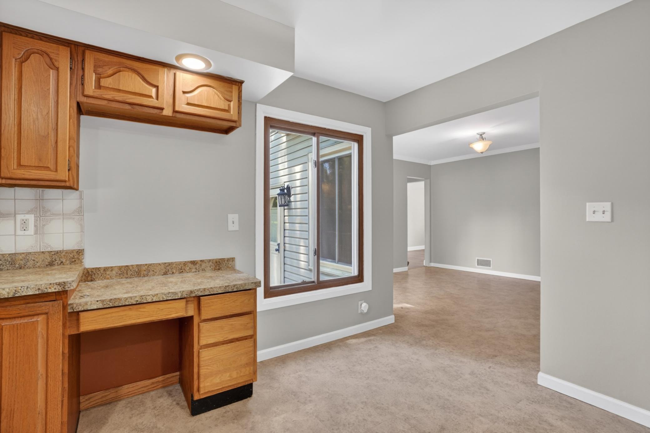 View of Residential at 3633 Lowry Avenue, Robbinsdale MN 55422, Robbinsdale (8 of 21) - Mike Wilen | Minnesota Team Real Estate