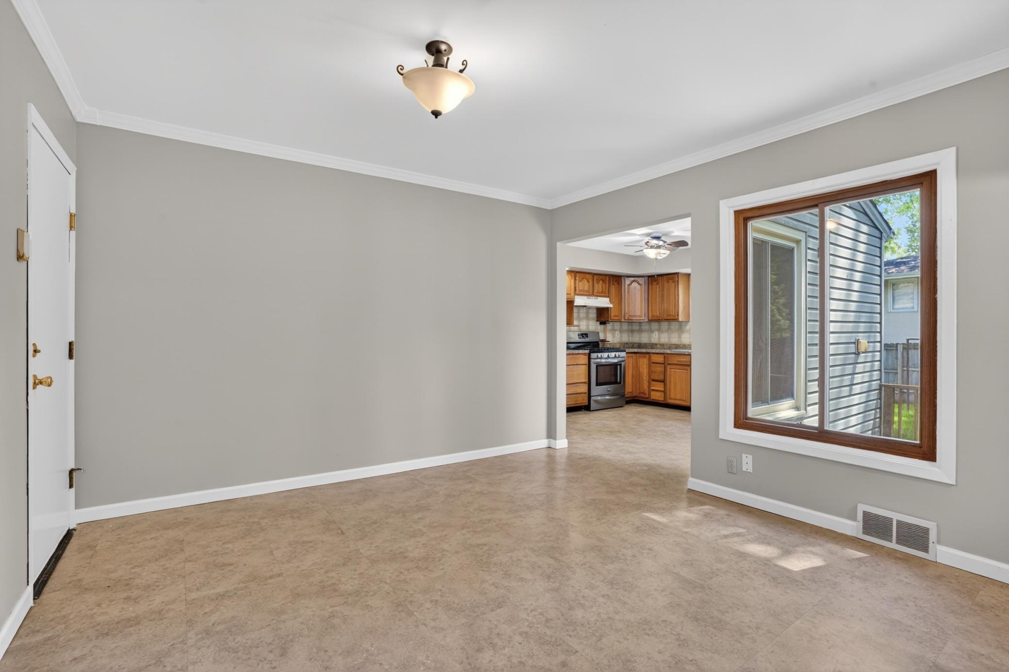 View of Residential at 3633 Lowry Avenue, Robbinsdale MN 55422, Robbinsdale (5 of 21) - Mike Wilen | Minnesota Team Real Estate