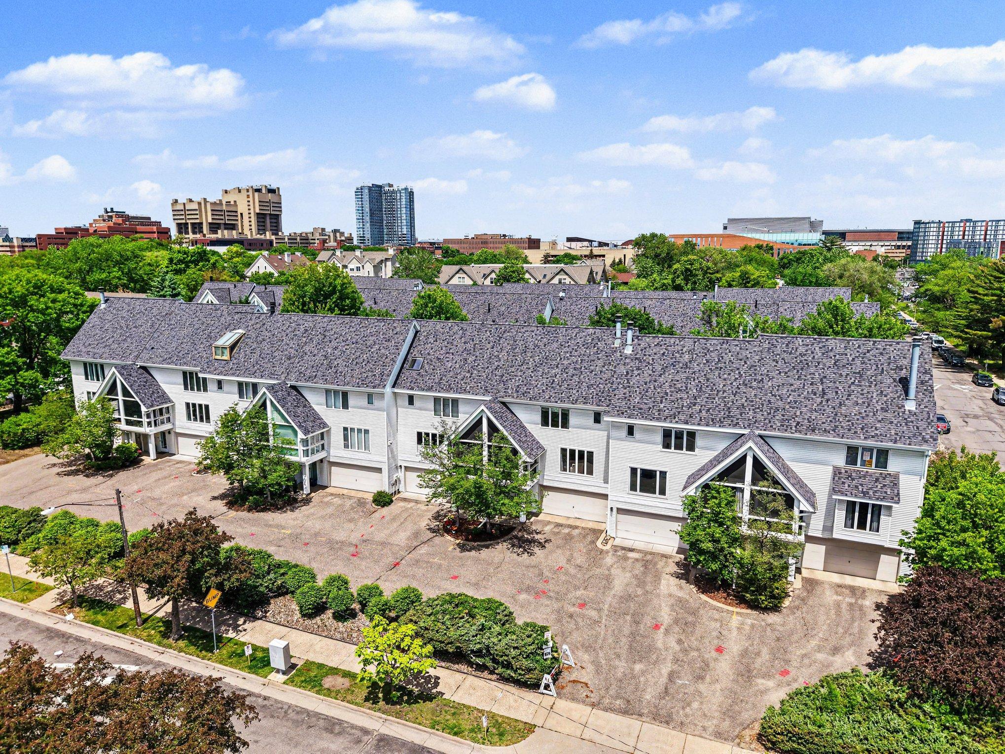 View of Residential at 921 Dartmouth Avenue, Minneapolis MN 55414, Minneapolis (28 of 28) - Mike Wilen | Minnesota Team Real Estate
