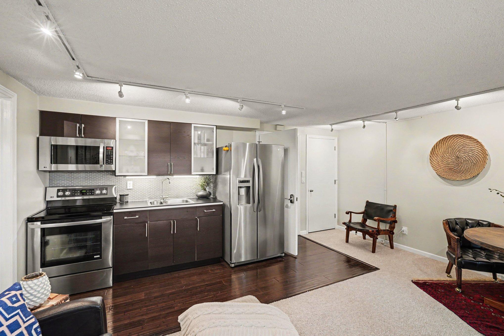 View of Residential at 921 Dartmouth Avenue, Minneapolis MN 55414, Minneapolis (24 of 28) - Mike Wilen | Minnesota Team Real Estate