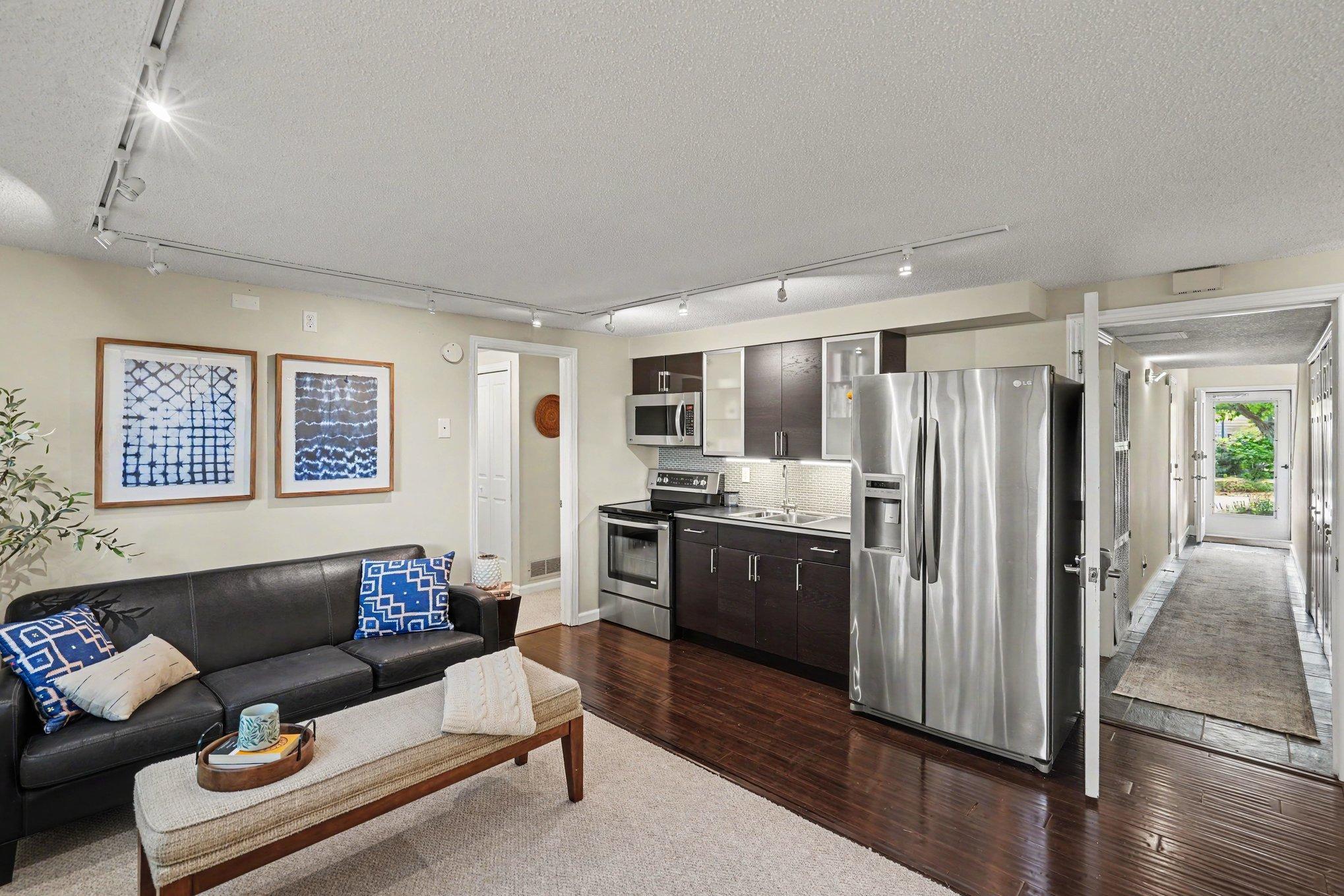 View of Residential at 921 Dartmouth Avenue, Minneapolis MN 55414, Minneapolis (23 of 28) - Mike Wilen | Minnesota Team Real Estate