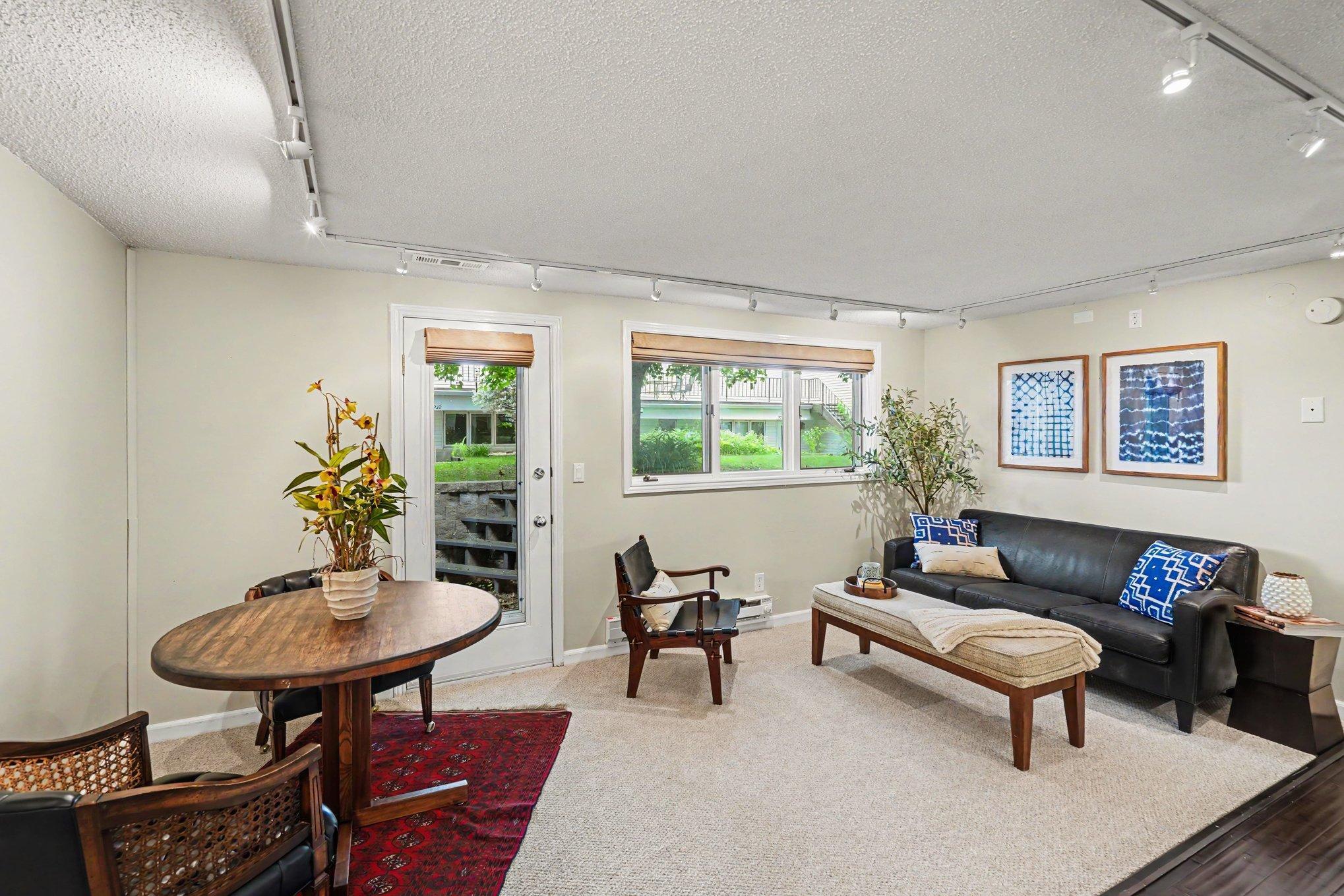 View of Residential at 921 Dartmouth Avenue, Minneapolis MN 55414, Minneapolis (22 of 28) - Mike Wilen | Minnesota Team Real Estate