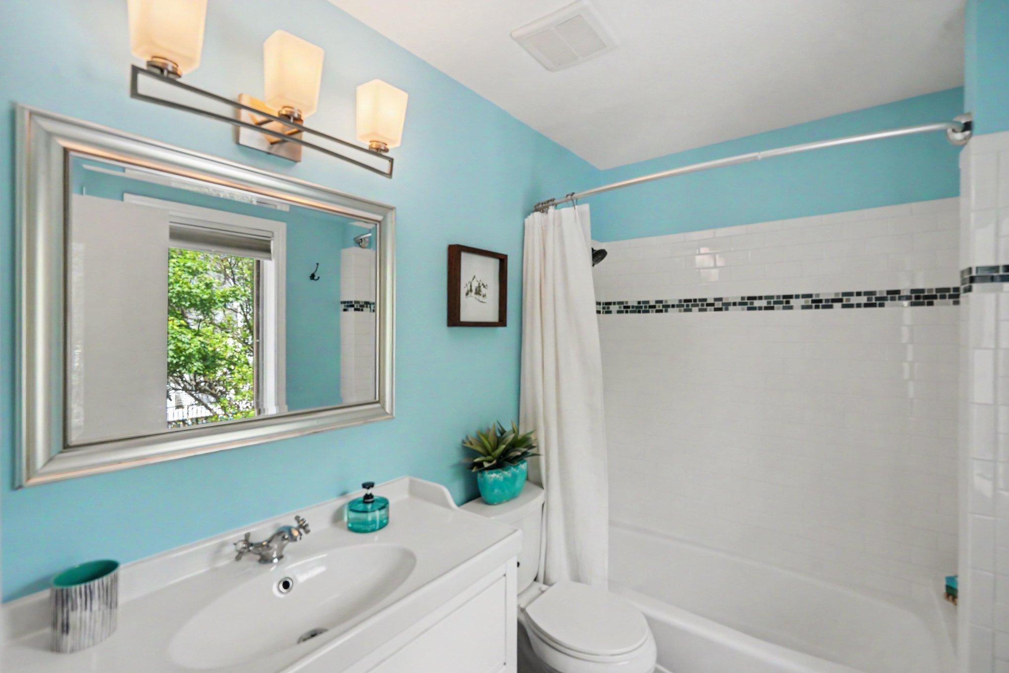 View of Residential at 921 Dartmouth Avenue, Minneapolis MN 55414, Minneapolis (18 of 28) - Mike Wilen | Minnesota Team Real Estate