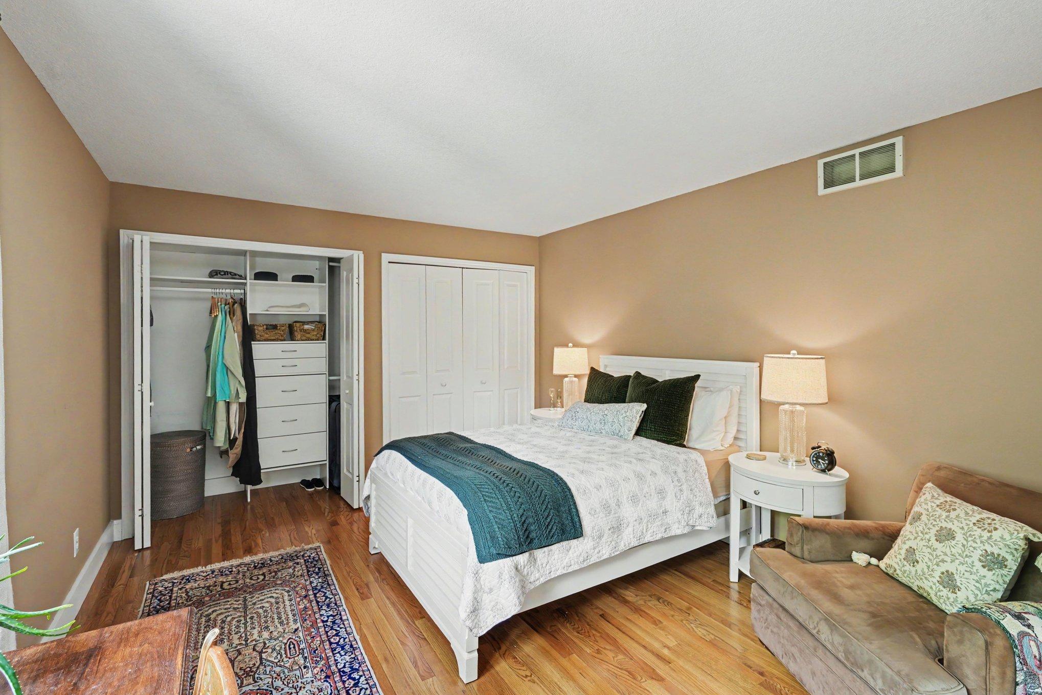 View of Residential at 921 Dartmouth Avenue, Minneapolis MN 55414, Minneapolis (17 of 28) - Mike Wilen | Minnesota Team Real Estate