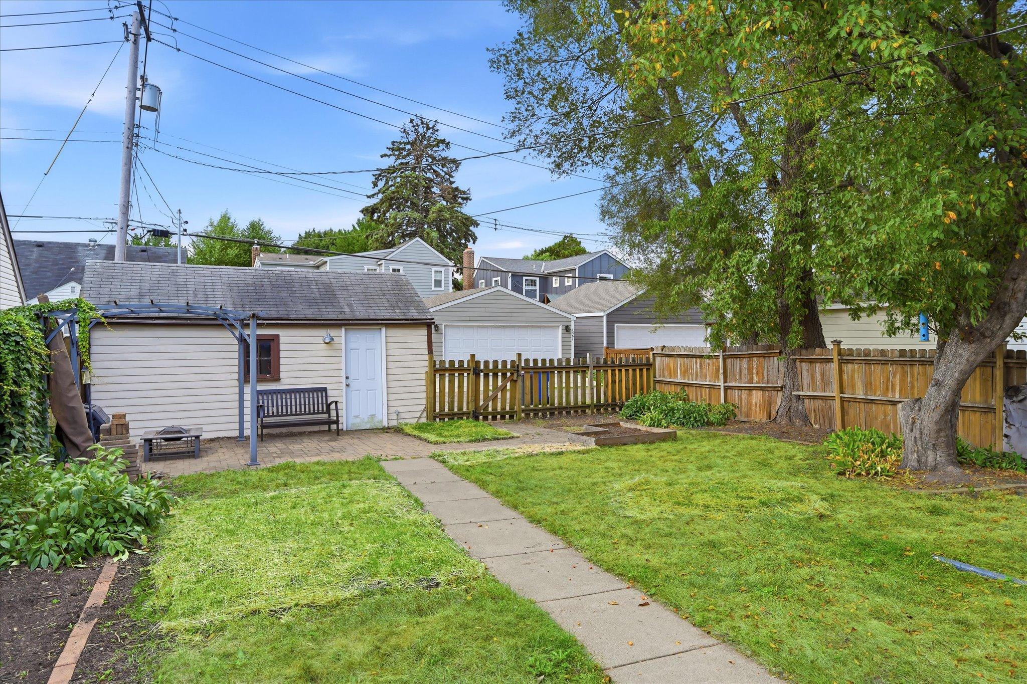 View of Residential at 1360 Hartford Avenue, Saint Paul MN 55116, Saint Paul (30 of 35) - Mike Wilen | Minnesota Team Real Estate