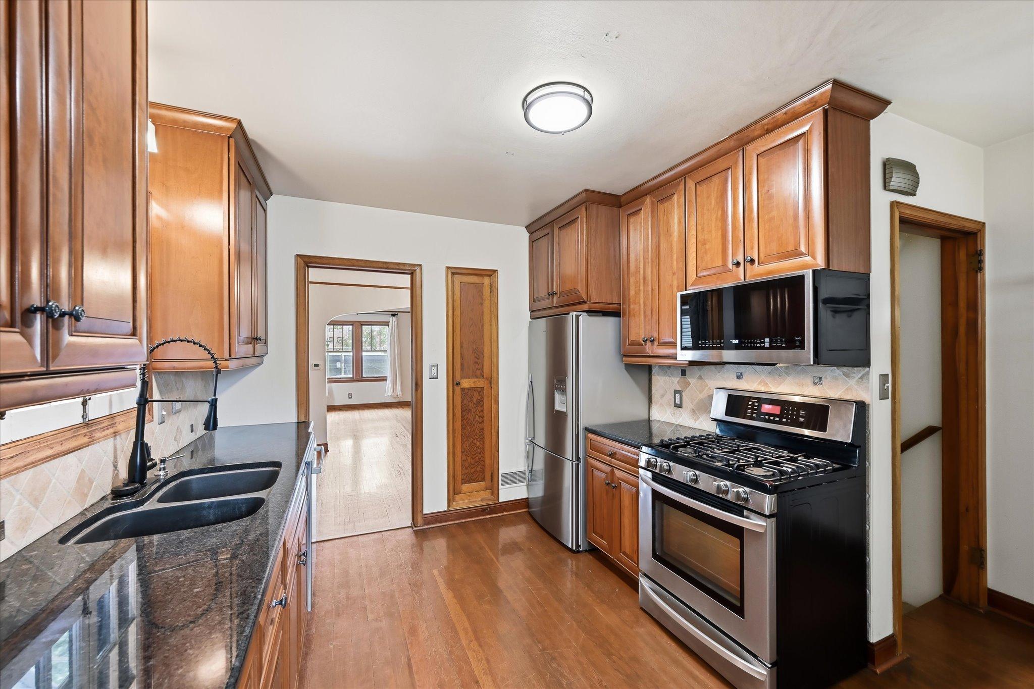 View of Residential at 1360 Hartford Avenue, Saint Paul MN 55116, Saint Paul (16 of 18) - Mike Wilen | Minnesota Team Real Estate