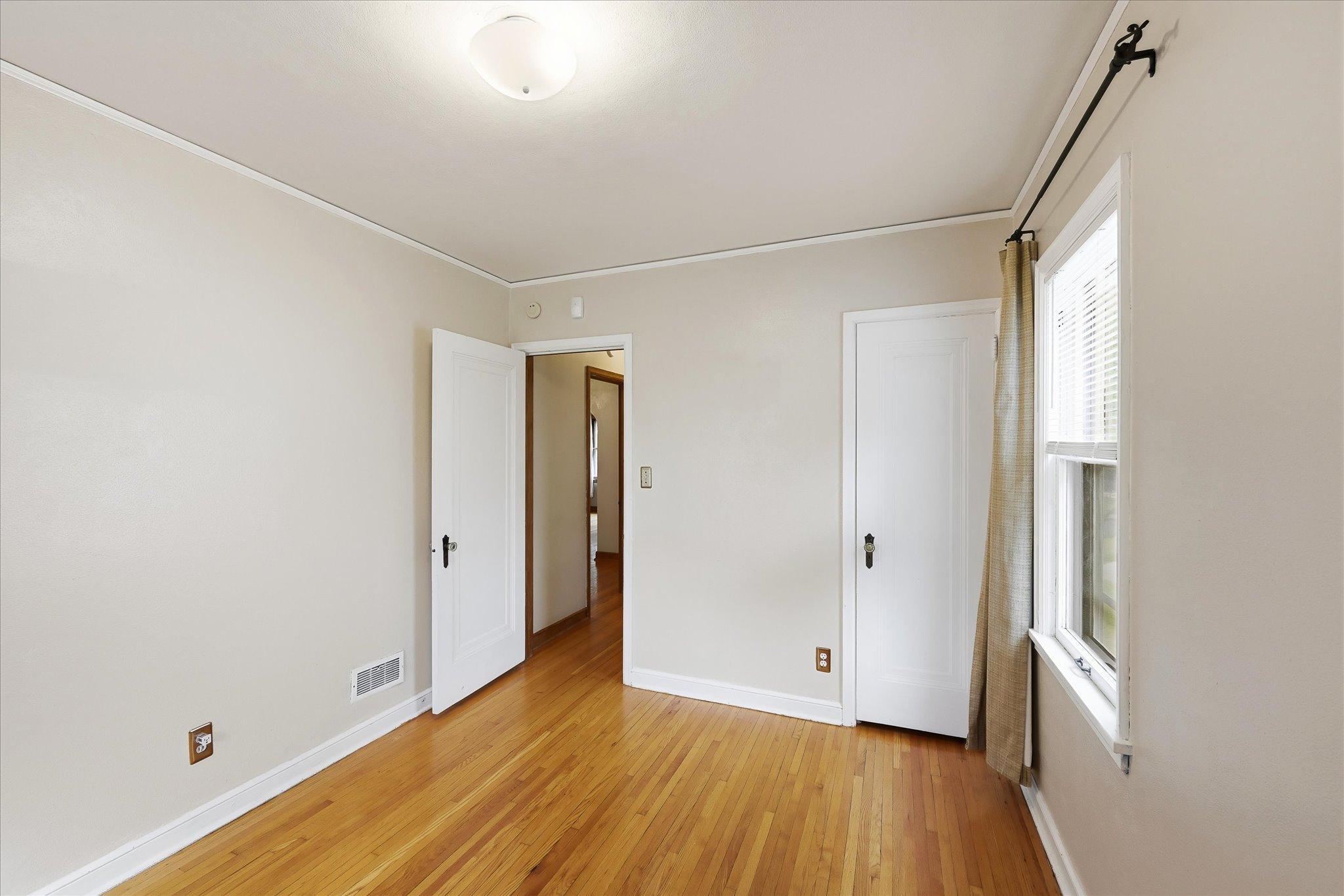 View of Residential at 1360 Hartford Avenue, Saint Paul MN 55116, Saint Paul (20 of 35) - Mike Wilen | Minnesota Team Real Estate