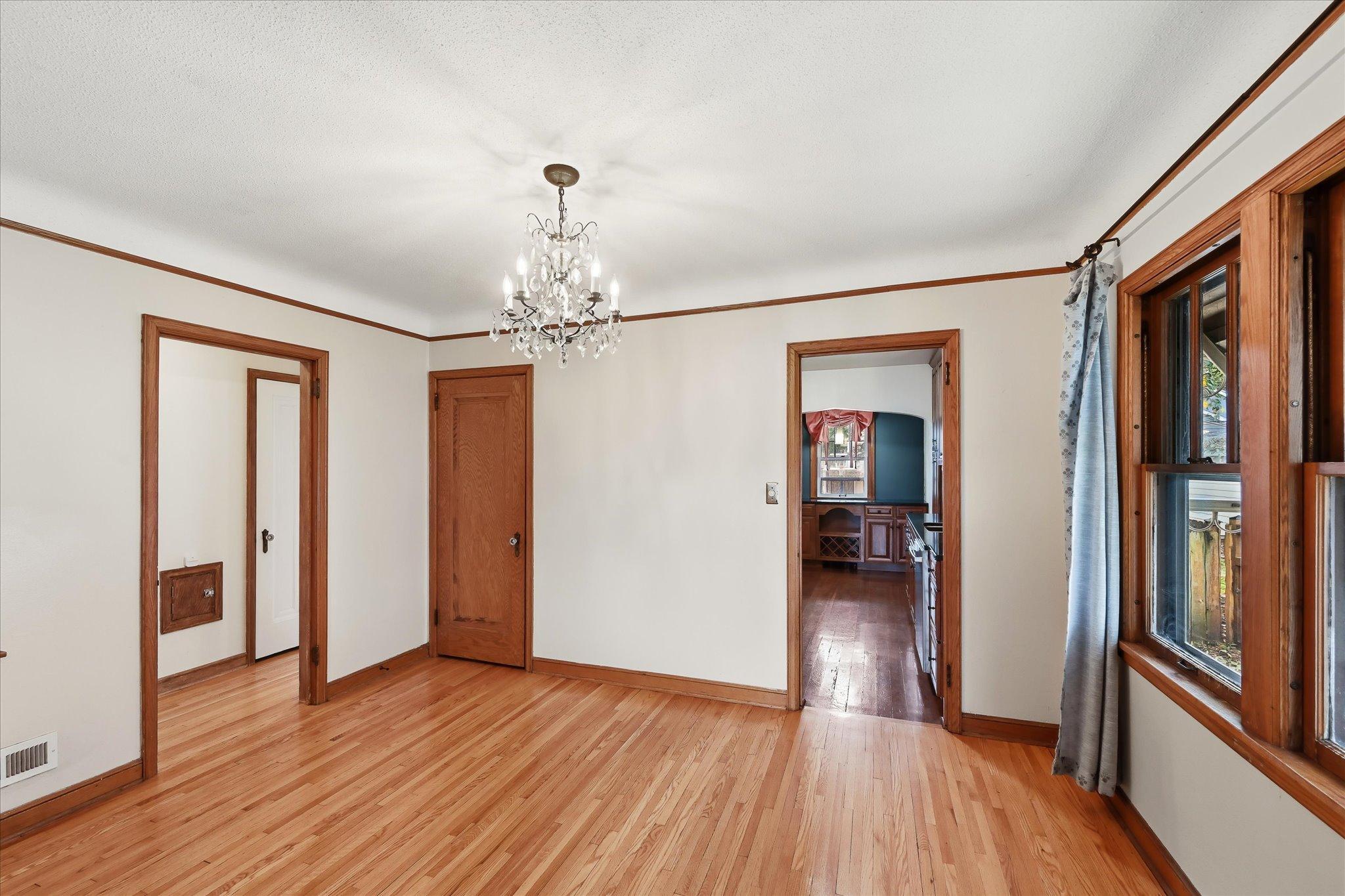 View of Residential at 1360 Hartford Avenue, Saint Paul MN 55116, Saint Paul (29 of 35) - Mike Wilen | Minnesota Team Real Estate
