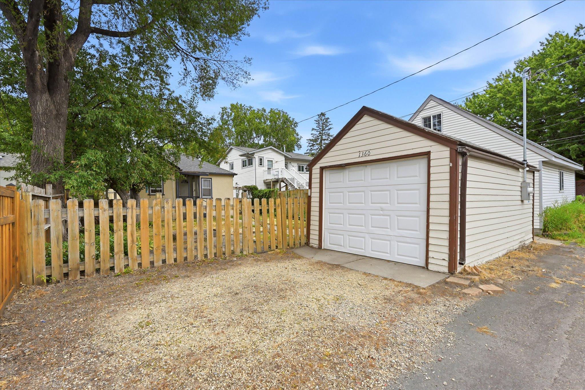 View of Residential at 1360 Hartford Avenue, Saint Paul MN 55116, Saint Paul (31 of 35) - Mike Wilen | Minnesota Team Real Estate