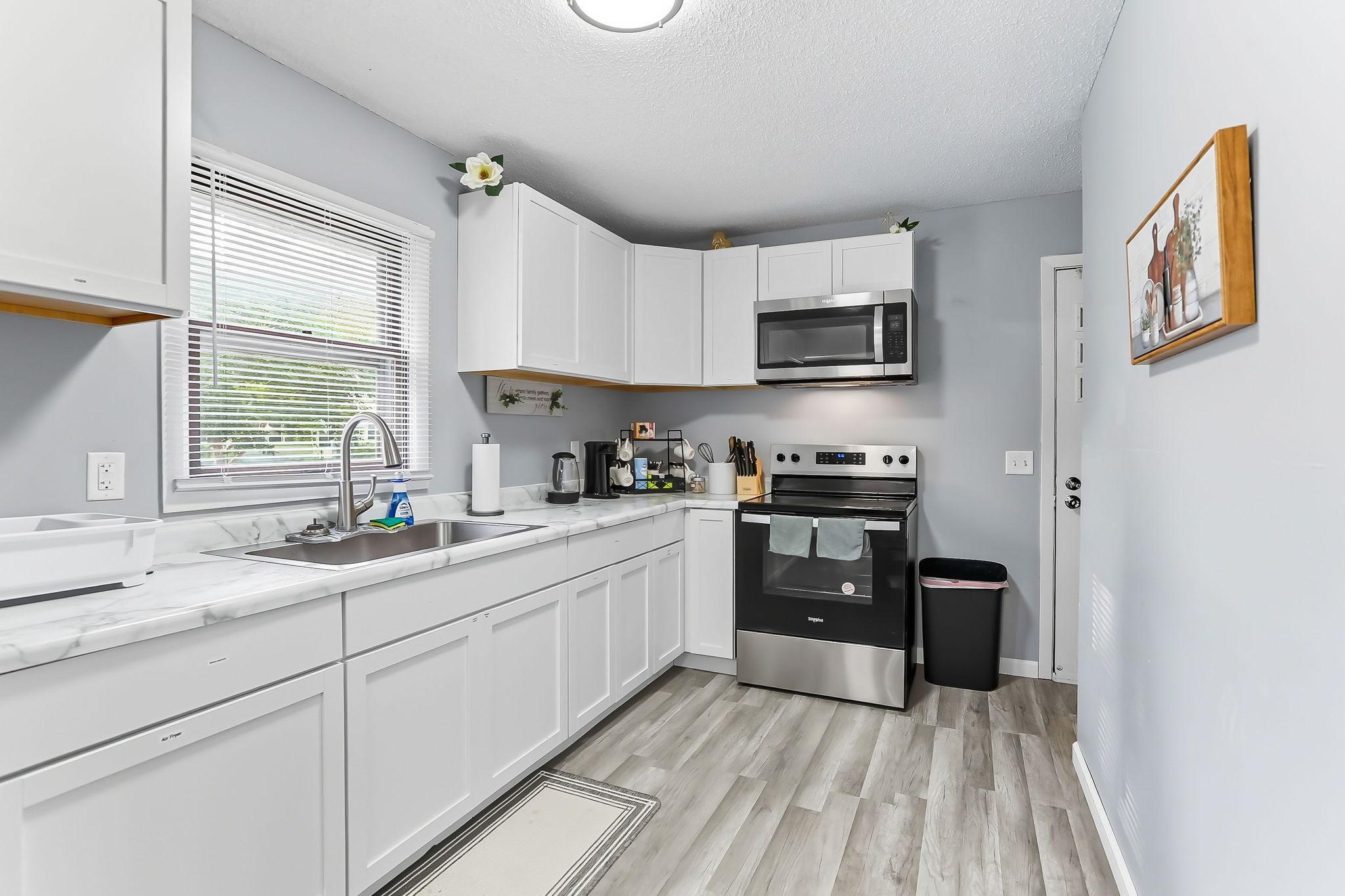 View of Residential at 2304 Sheridan Avenue, Minneapolis MN 55411, Minneapolis (10 of 29) - Mike Wilen | Minnesota Team Real Estate
