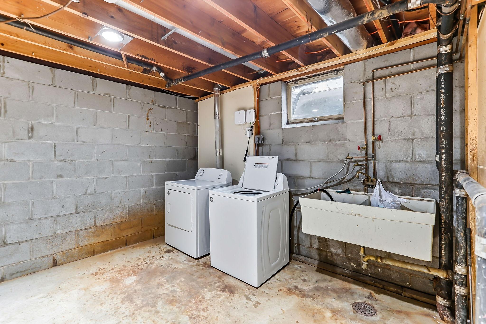 View of Residential at 2304 Sheridan Avenue, Minneapolis MN 55411, Minneapolis (23 of 29) - Mike Wilen | Minnesota Team Real Estate