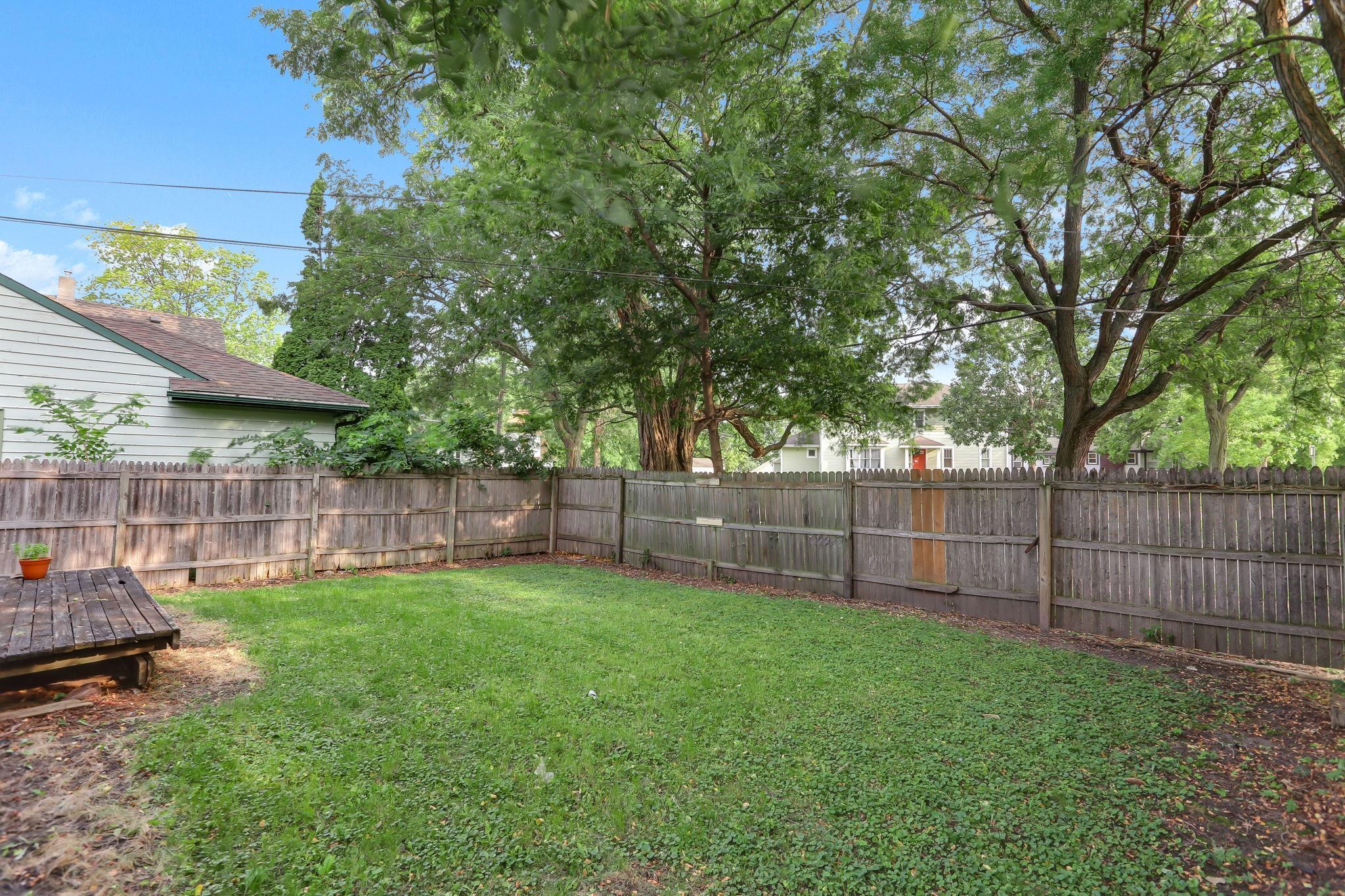 View of Residential at 2304 Sheridan Avenue, Minneapolis MN 55411, Minneapolis (25 of 29) - Mike Wilen | Minnesota Team Real Estate