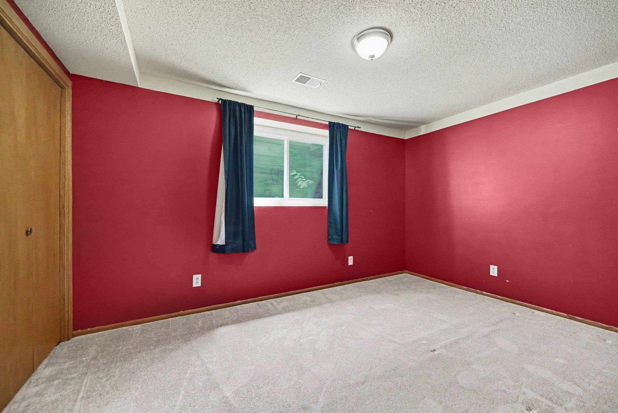 View of Residential at 15632 Heywood Way, Apple Valley MN 55124, Apple Valley (27 of 30) - Mike Wilen | Minnesota Team Real Estate