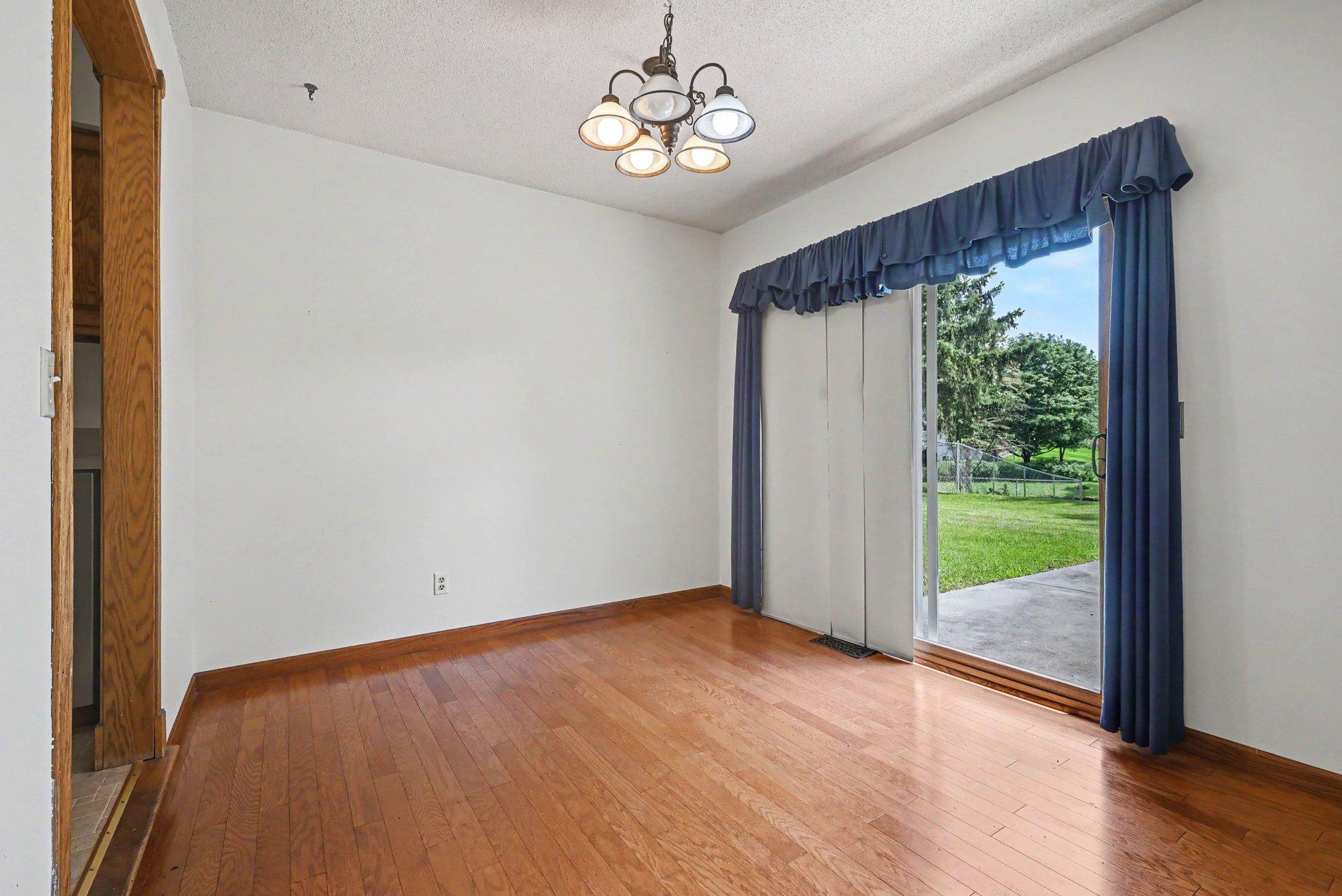 View of Residential at 15632 Heywood Way, Apple Valley MN 55124, Apple Valley (20 of 30) - Mike Wilen | Minnesota Team Real Estate