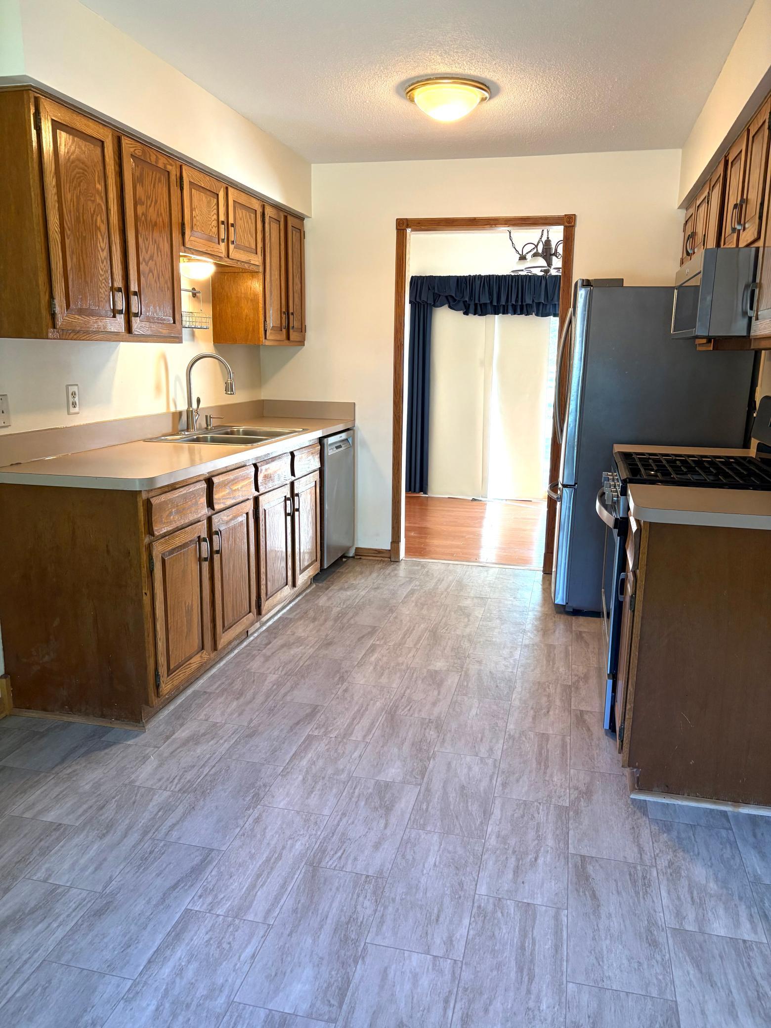 View of Residential at 15632 Heywood Way, Apple Valley MN 55124, Apple Valley (14 of 30) - Mike Wilen | Minnesota Team Real Estate
