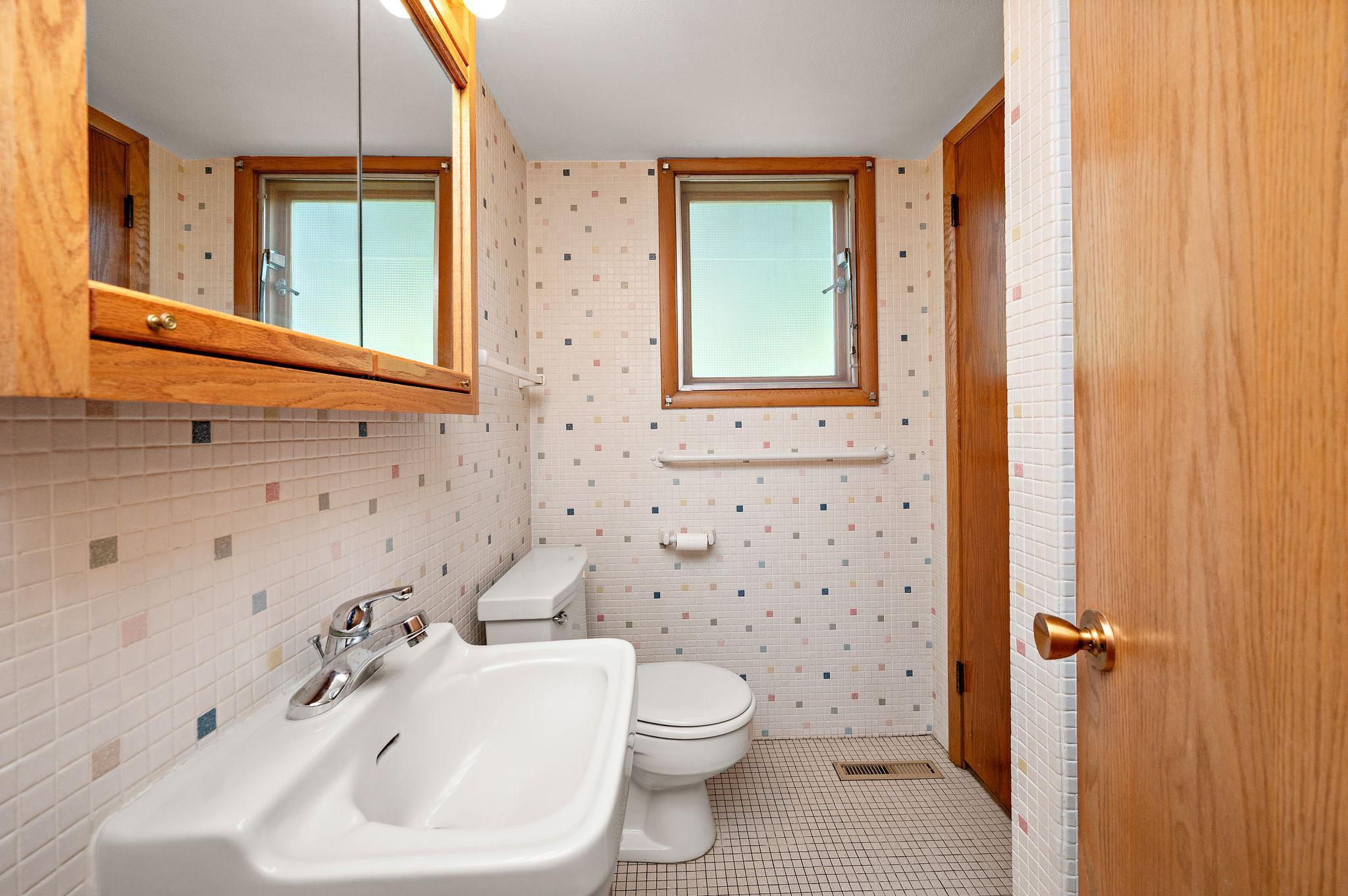 View of Residential at 6305 Maloney Avenue, Edina MN 55343, Edina (17 of 26) - Mike Wilen | Minnesota Team Real Estate