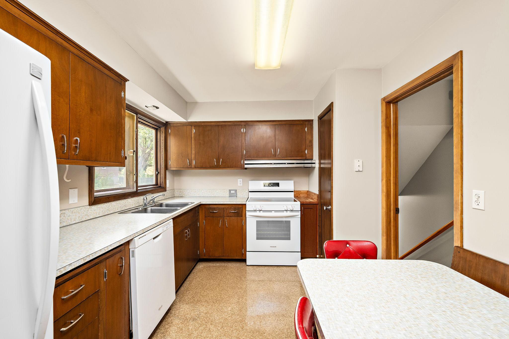View of Residential at 6305 Maloney Avenue, Edina MN 55343, Edina (10 of 26) - Mike Wilen | Minnesota Team Real Estate