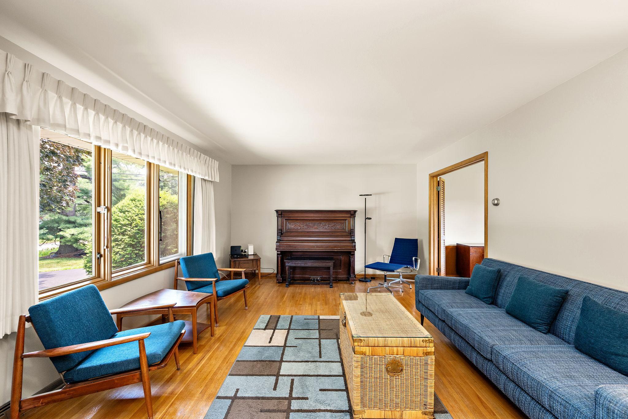 View of Residential at 6305 Maloney Avenue, Edina MN 55343, Edina (5 of 26) - Mike Wilen | Minnesota Team Real Estate