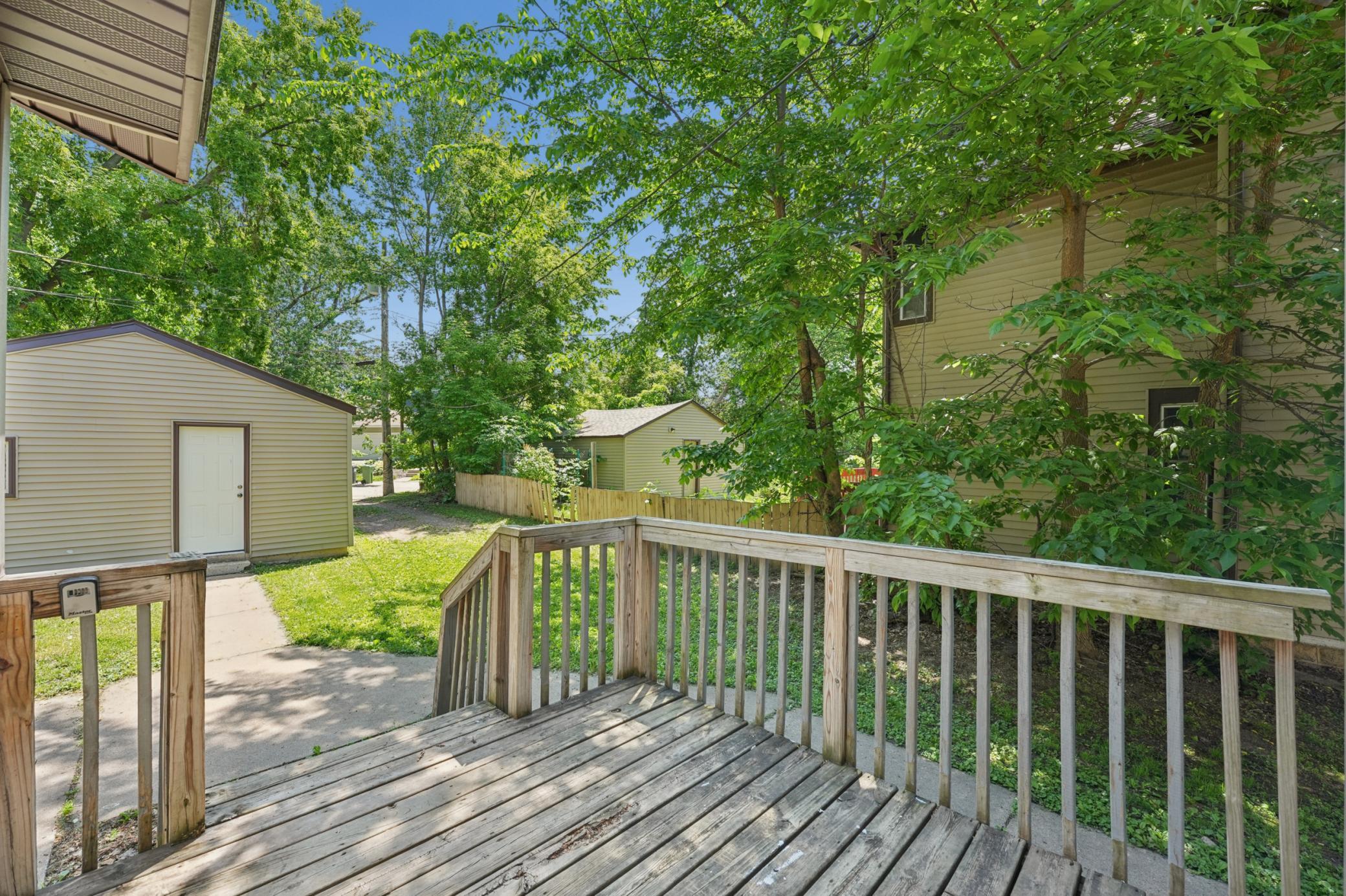 View of Residential at 2328 Sheridan Avenue, Minneapolis MN 55411, Minneapolis (22 of 31) - Mike Wilen | Minnesota Team Real Estate