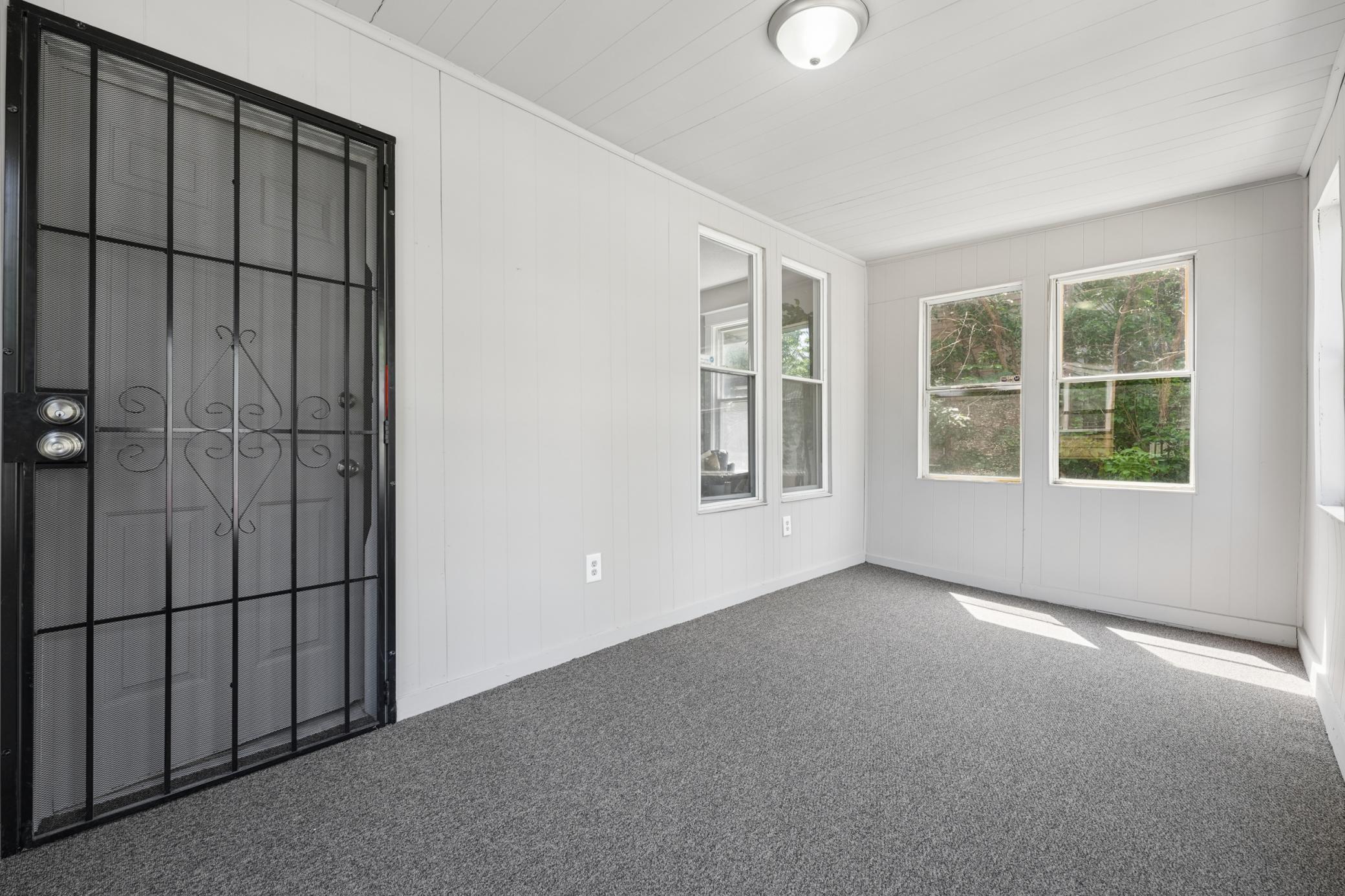 View of Residential at 2328 Sheridan Avenue, Minneapolis MN 55411, Minneapolis (20 of 31) - Mike Wilen | Minnesota Team Real Estate