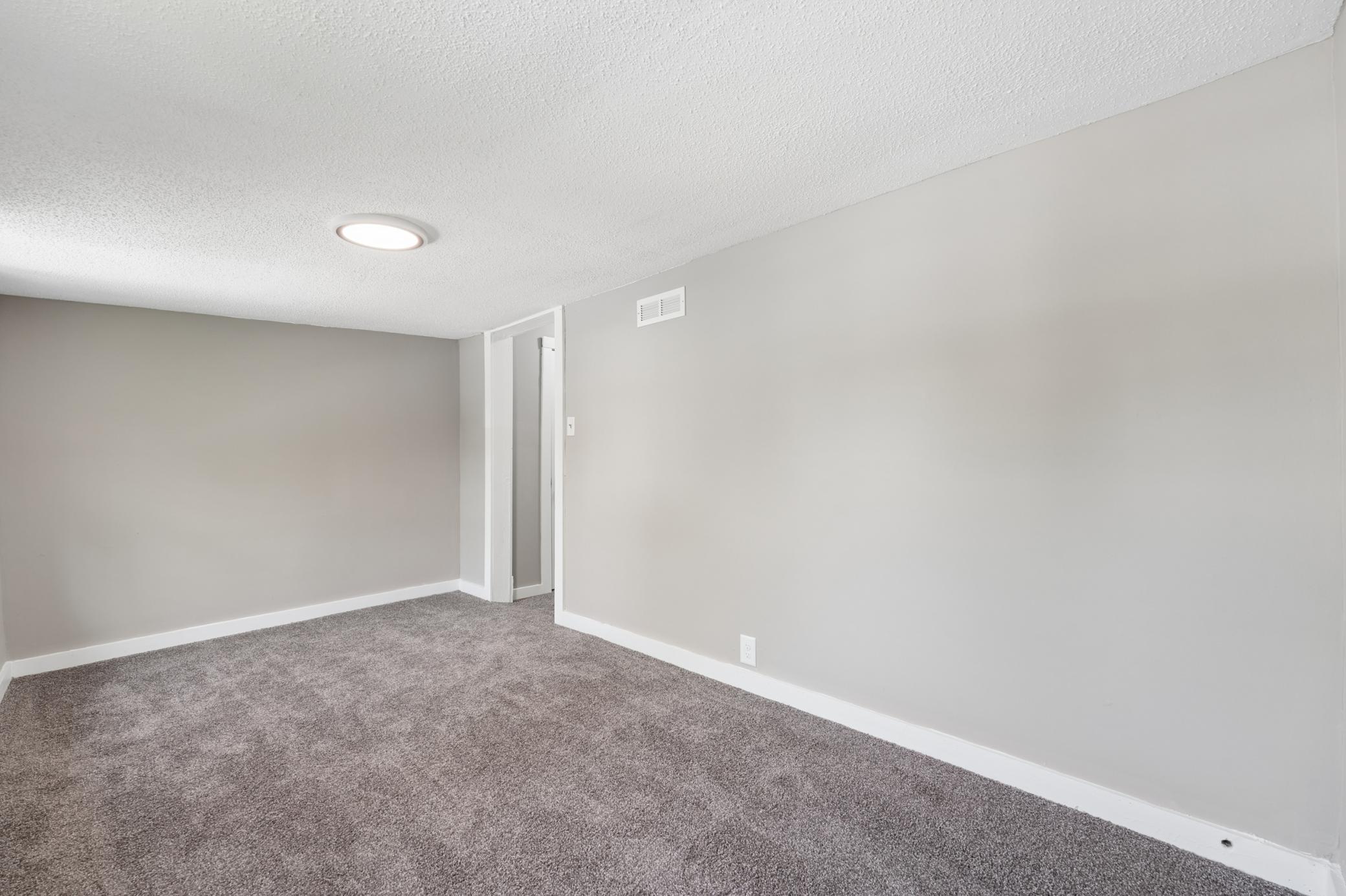 View of Residential at 2328 Sheridan Avenue, Minneapolis MN 55411, Minneapolis (18 of 31) - Mike Wilen | Minnesota Team Real Estate