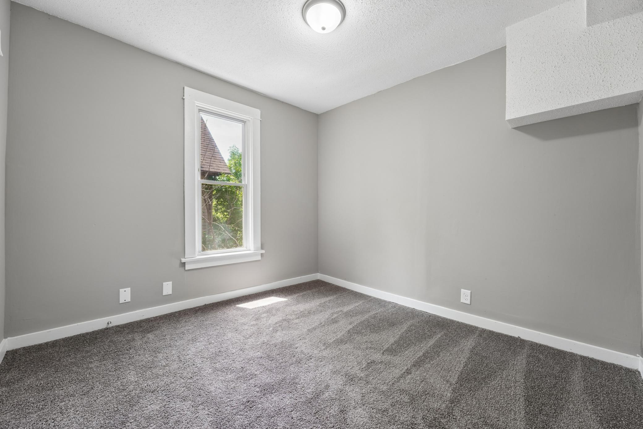 View of Residential at 2328 Sheridan Avenue, Minneapolis MN 55411, Minneapolis (16 of 31) - Mike Wilen | Minnesota Team Real Estate