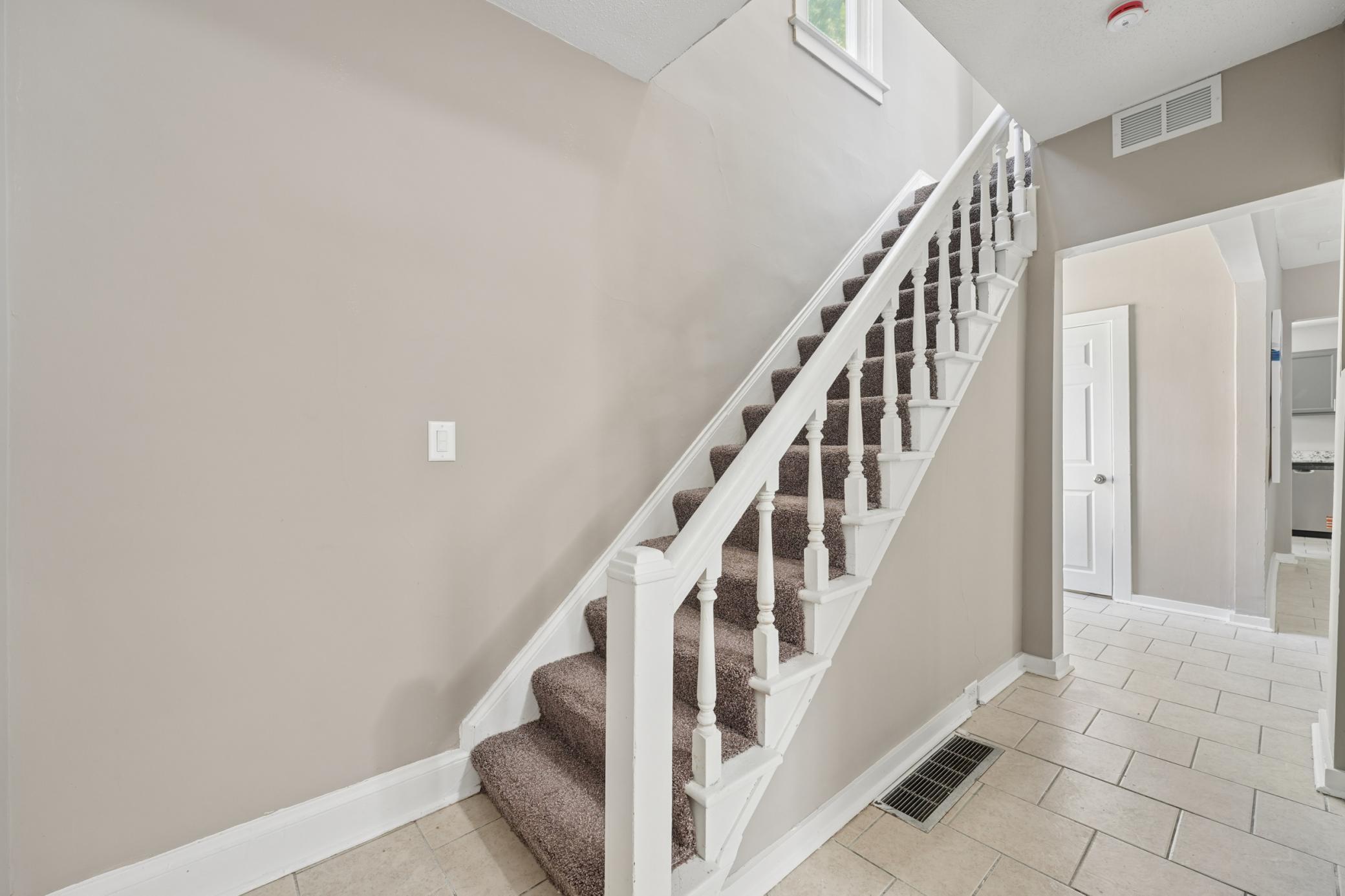 View of Residential at 2328 Sheridan Avenue, Minneapolis MN 55411, Minneapolis (12 of 31) - Mike Wilen | Minnesota Team Real Estate
