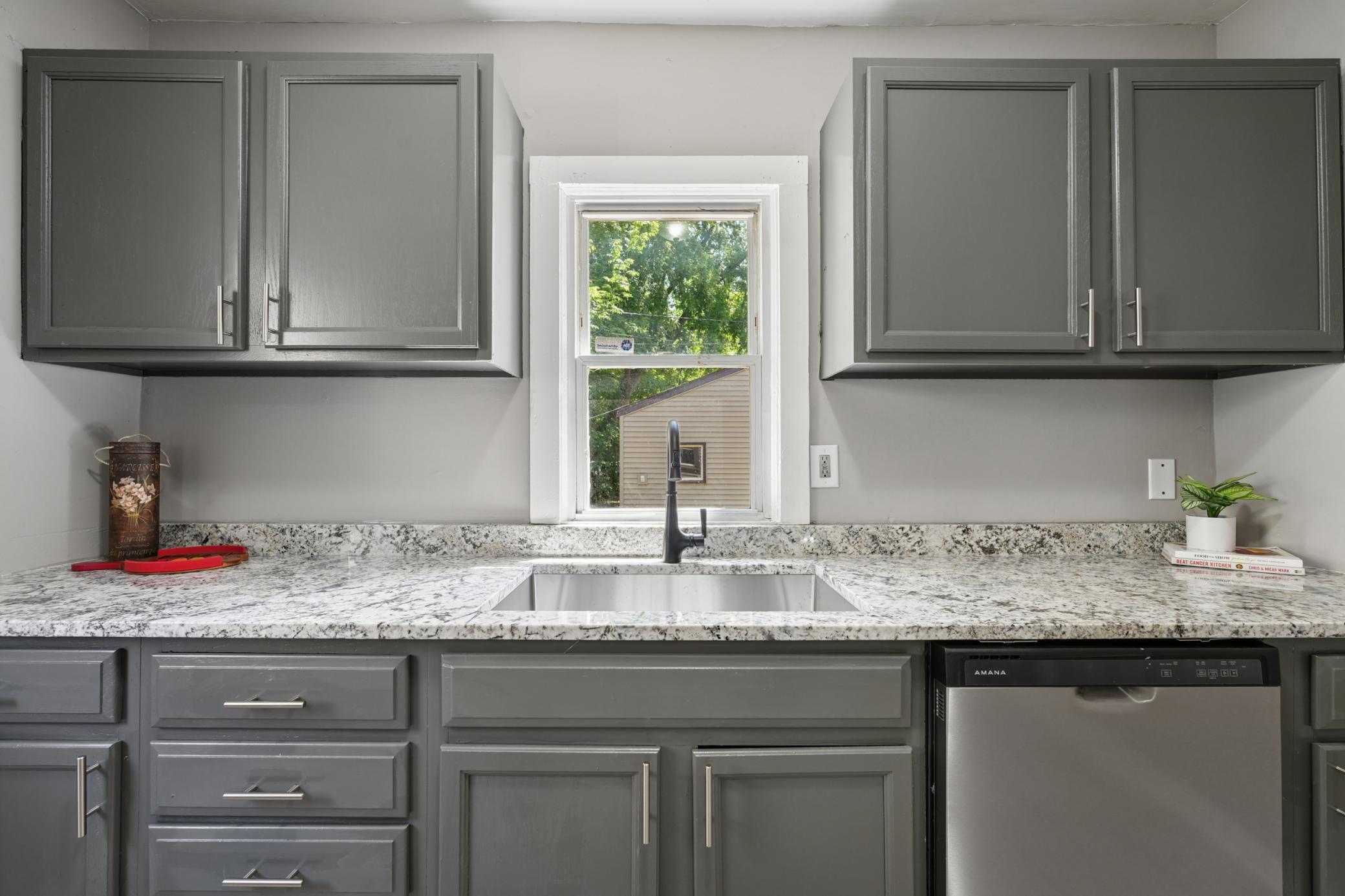 View of Residential at 2328 Sheridan Avenue, Minneapolis MN 55411, Minneapolis (7 of 31) - Mike Wilen | Minnesota Team Real Estate