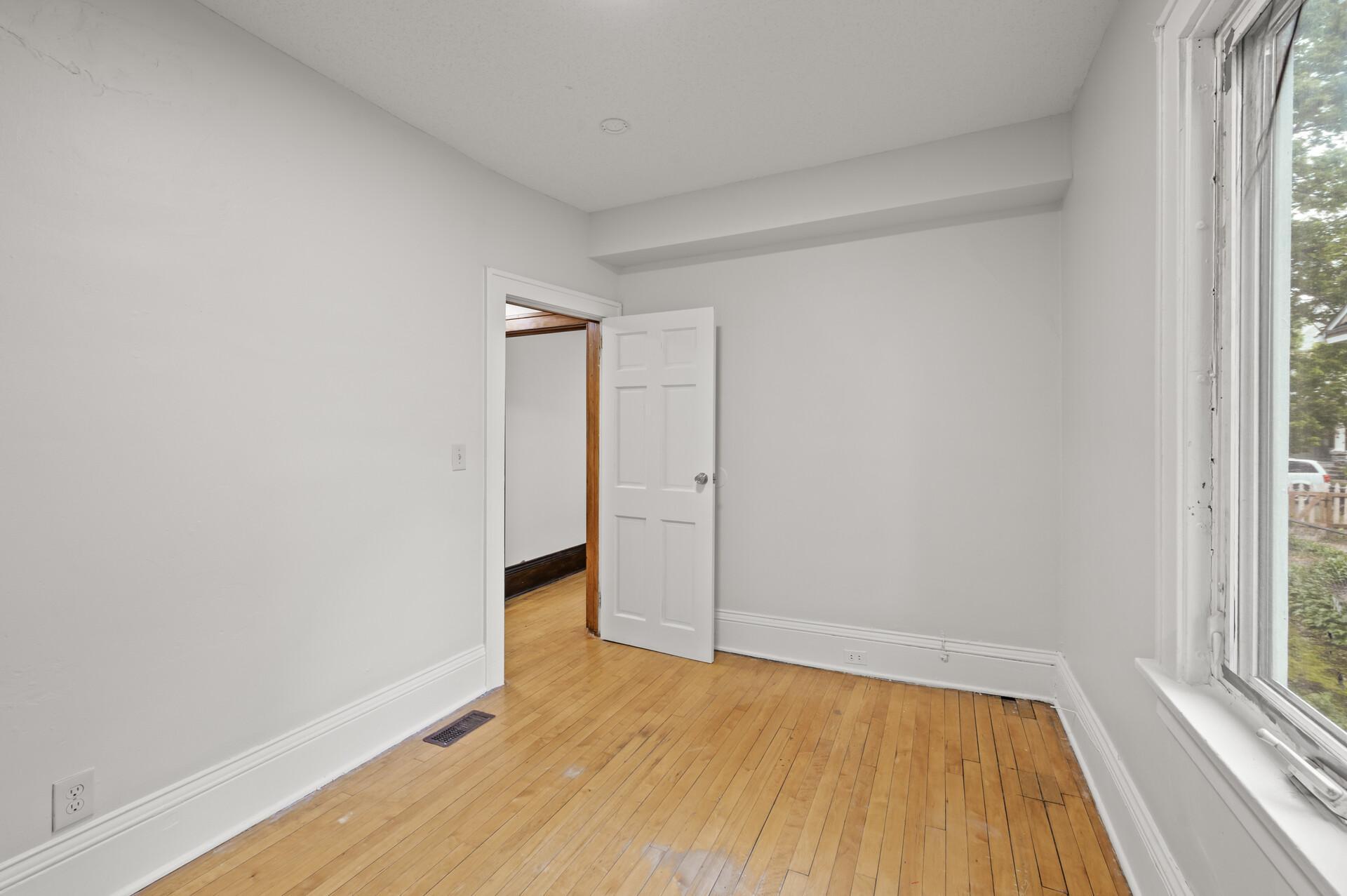 View of Residential Income at 3400 Elliot Avenue, Minneapolis MN 55407, Minneapolis (46 of 52) - Mike Wilen | Minnesota Team Real Estate
