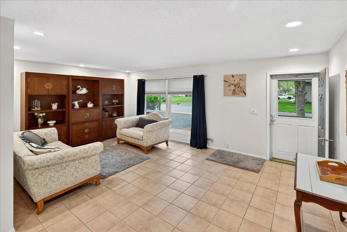 View of Residential at 10204 Valley Forge Lane, Maple Grove MN 55369, Maple Grove (5 of 23) - Mike Wilen | Minnesota Team Real Estate