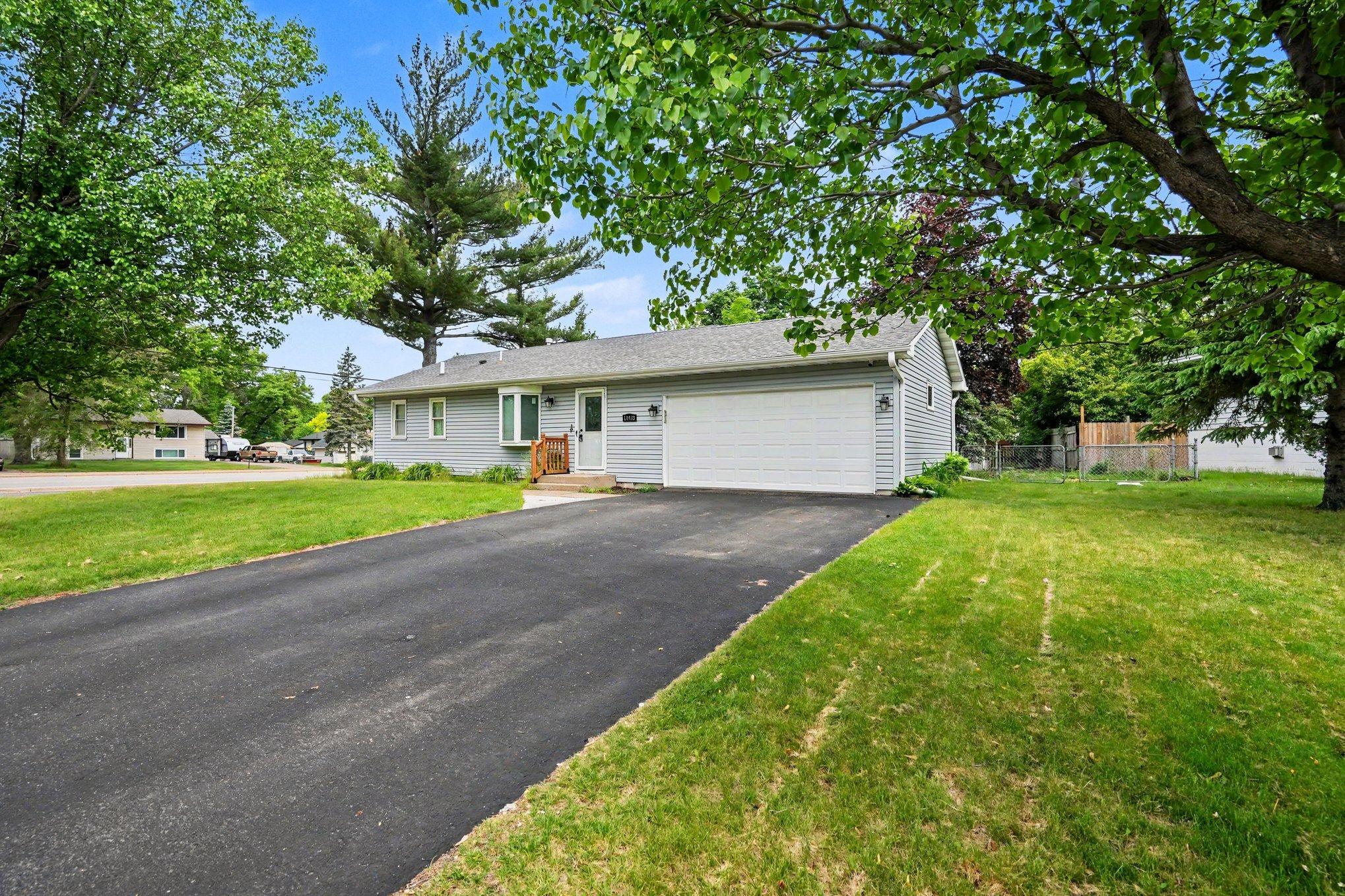 View of Residential at 10439 University Circle, Blaine MN 55434, Blaine (2 of 5) - Mike Wilen | Minnesota Team Real Estate