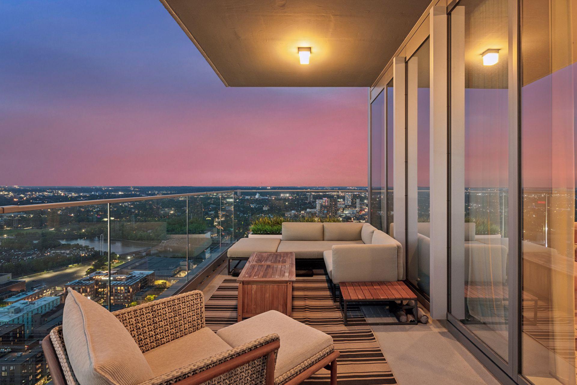 View of Residential at 255 Hennepin Avenue #3103, Minneapolis MN 55408, Minneapolis (6 of 117) - Mike Wilen | Minnesota Team Real Estate