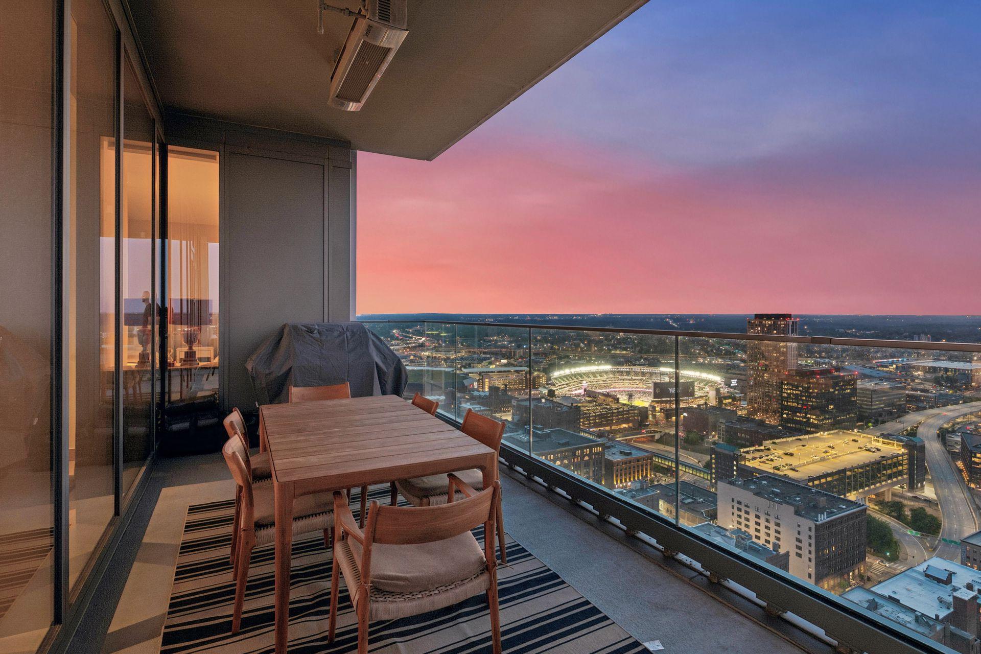 View of Residential at 255 Hennepin Avenue #3103, Minneapolis MN 55408, Minneapolis (5 of 117) - Mike Wilen | Minnesota Team Real Estate