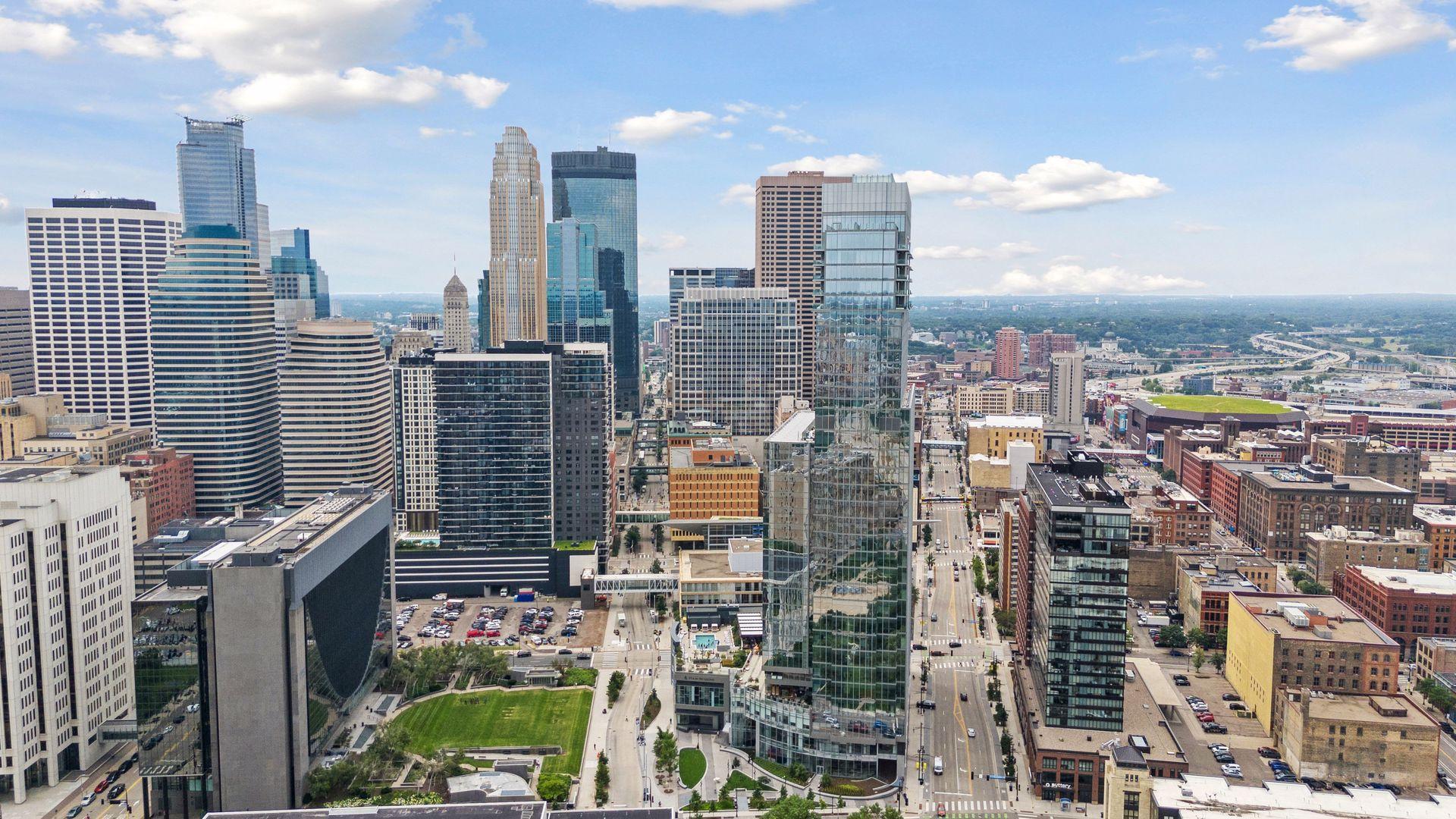 View of Residential at 255 Hennepin Avenue #3103, Minneapolis MN 55408, Minneapolis (65 of 117) - Mike Wilen | Minnesota Team Real Estate
