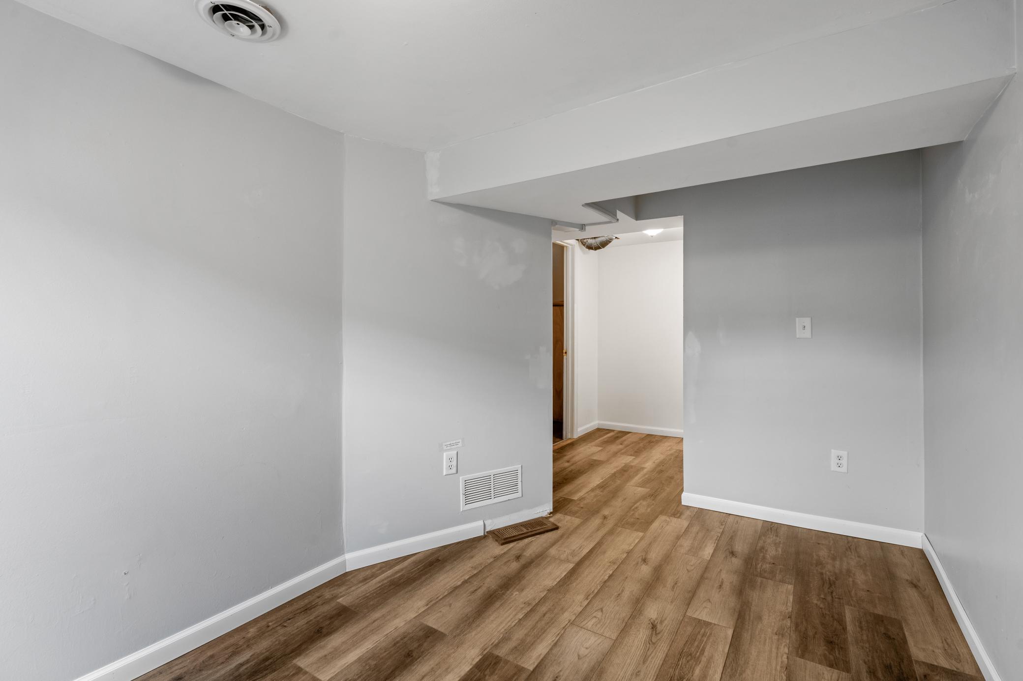 View of Residential at 1176 14th Avenue, Minneapolis MN 55414, Minneapolis (21 of 25) - Mike Wilen | Minnesota Team Real Estate