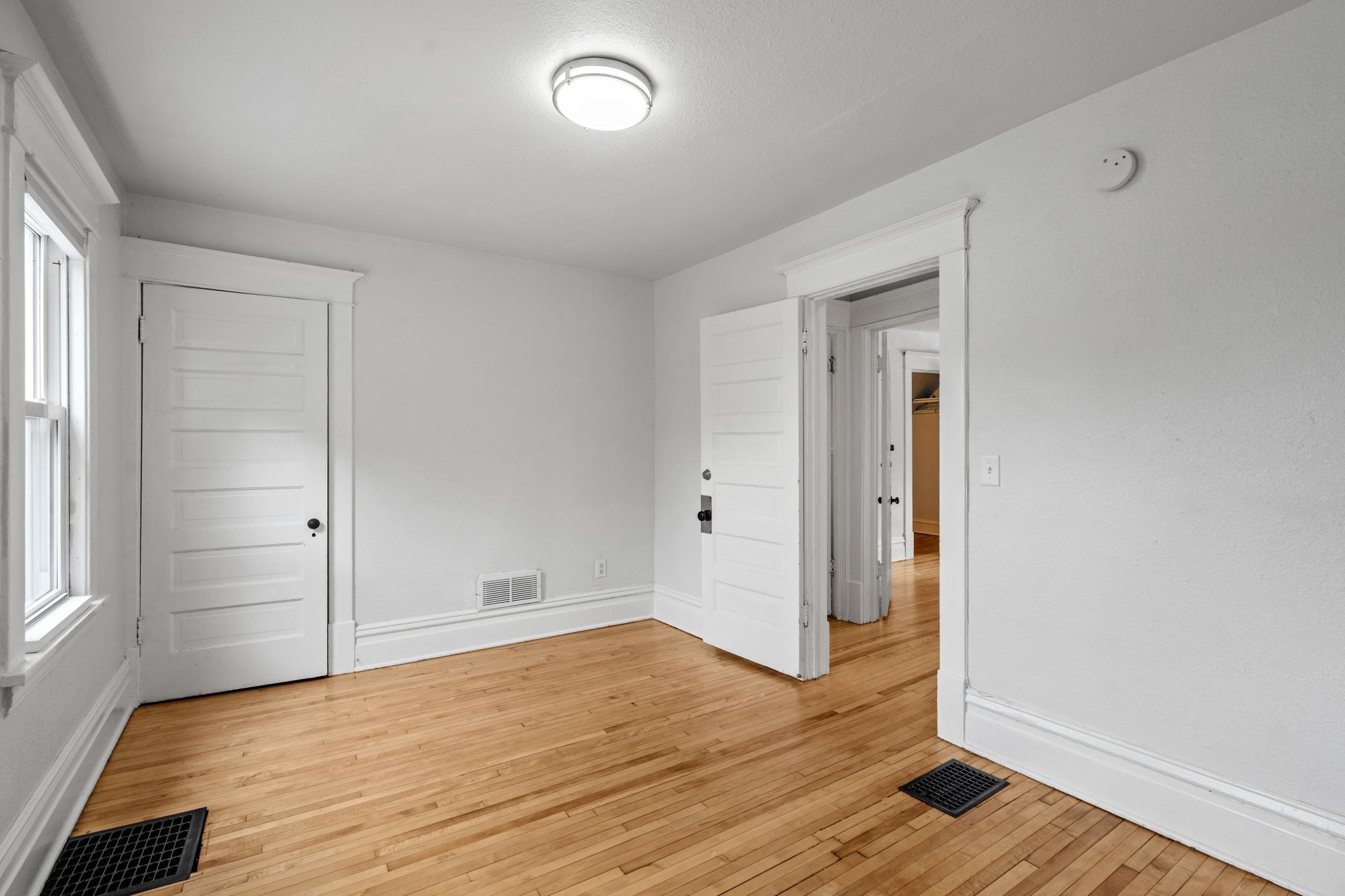 View of Residential at 1176 14th Avenue, Minneapolis MN 55414, Minneapolis (16 of 25) - Mike Wilen | Minnesota Team Real Estate