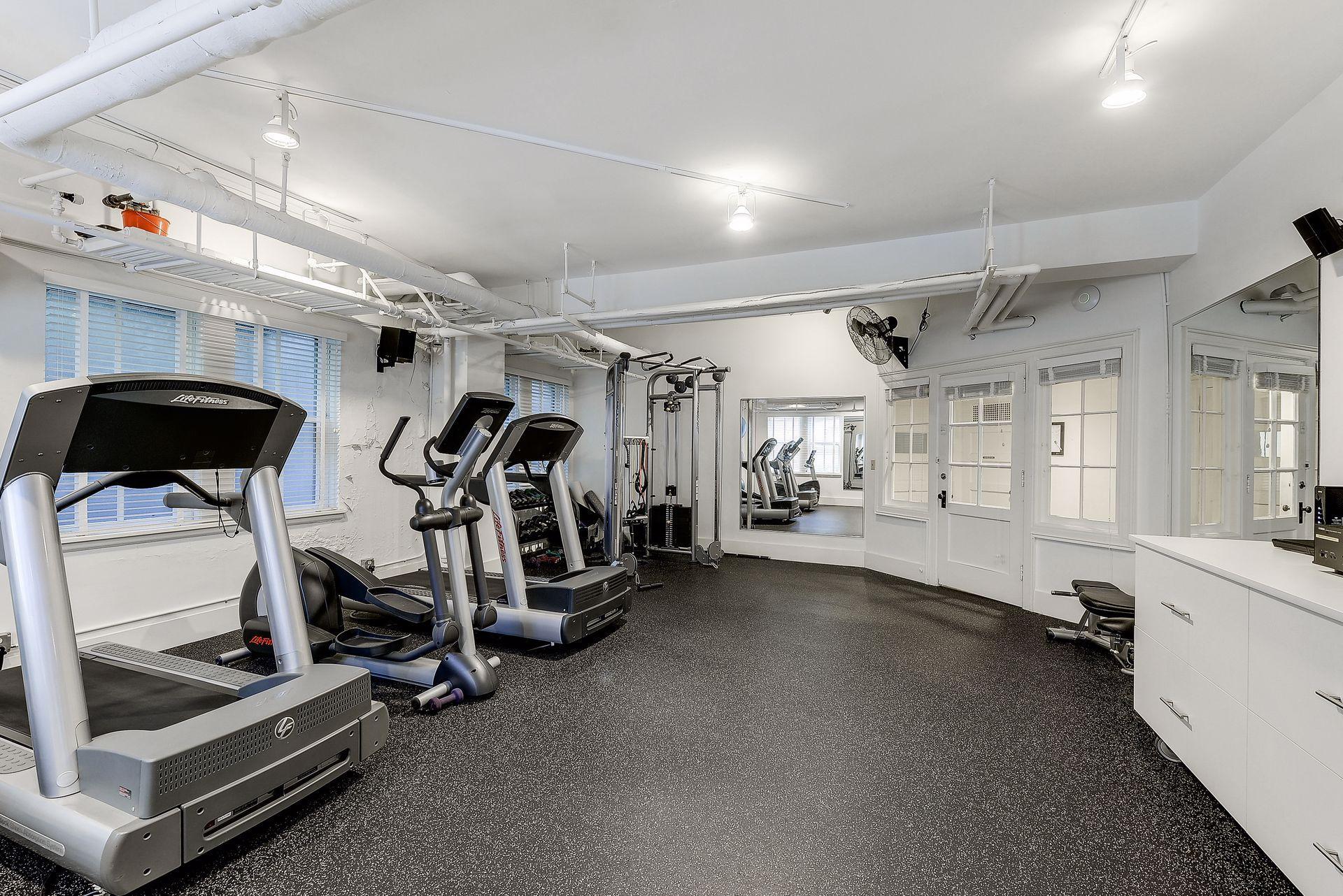 View of Residential at 510 Groveland Avenue #304, Minneapolis MN 55403, Minneapolis (40 of 53) - Mike Wilen | Minnesota Team Real Estate