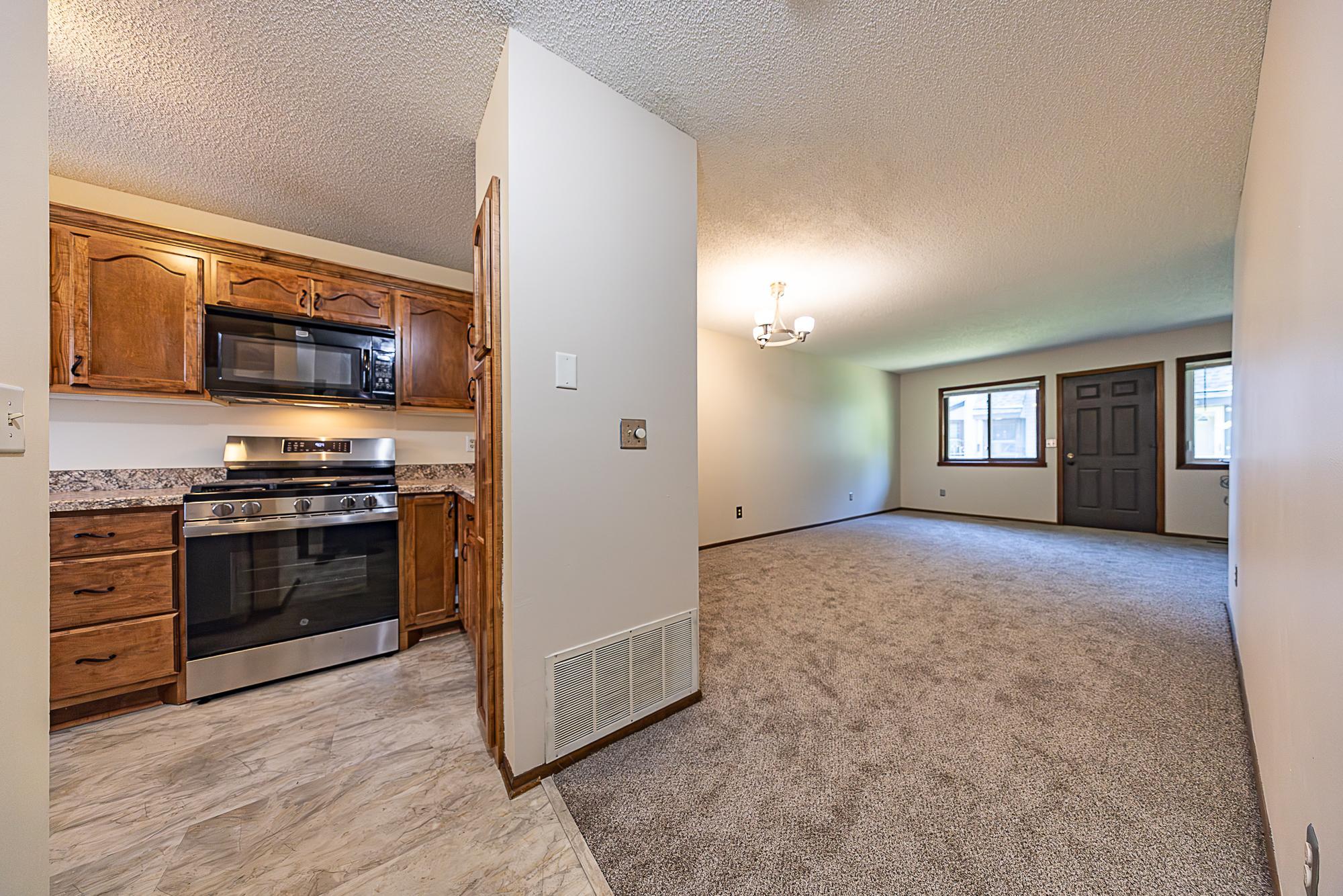 View of Residential at 2421 Elliot Avenue, Minneapolis MN 55404, Minneapolis (10 of 23) - Mike Wilen | Minnesota Team Real Estate